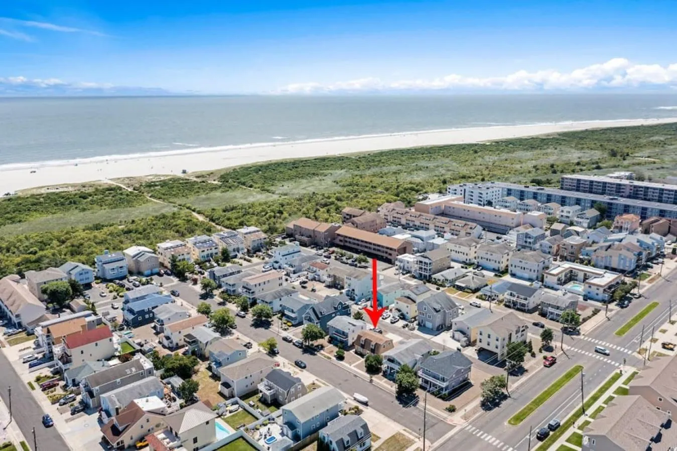 Bird's eye view in Full House 2 Blocks from Beach