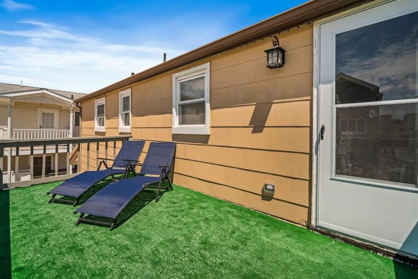 Property building in Full House 2 Blocks from Beach