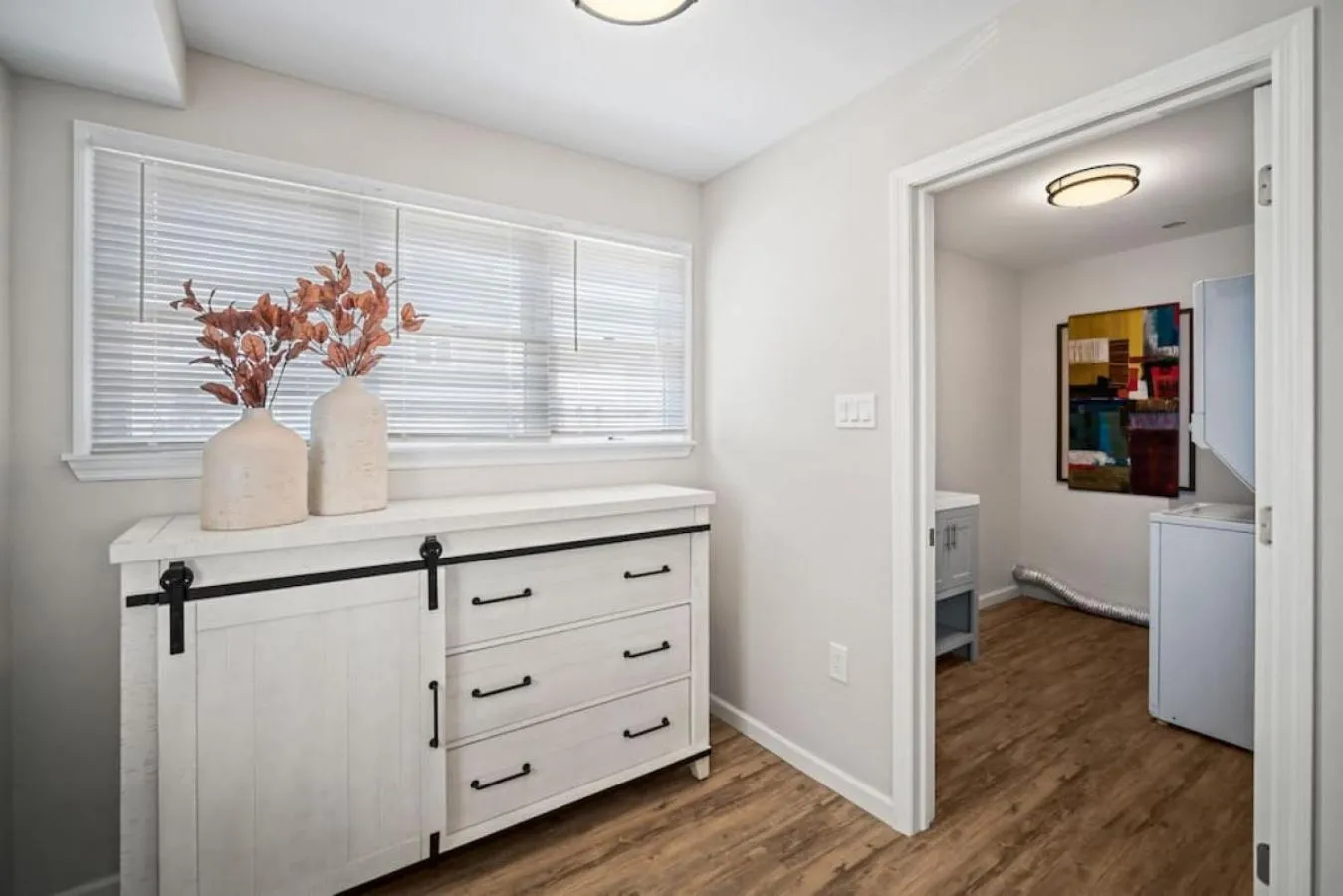 laundry in Full House 2 Blocks from Beach