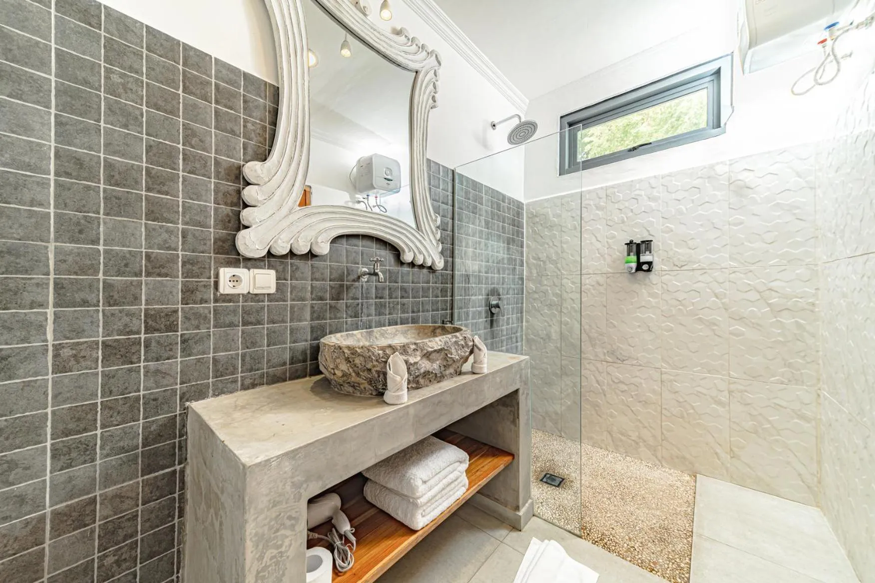 Shower in Komodo Suites Downtown