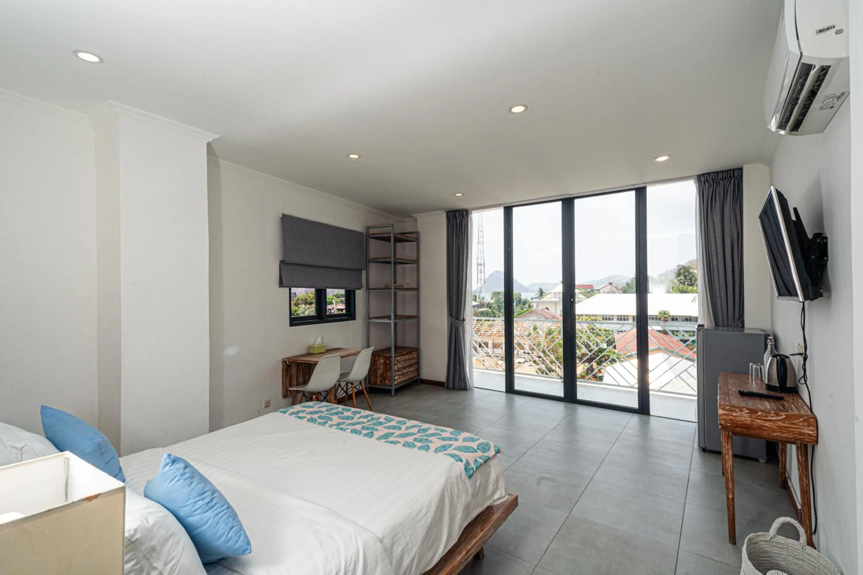 Bedroom, Bed in Komodo Suites Downtown