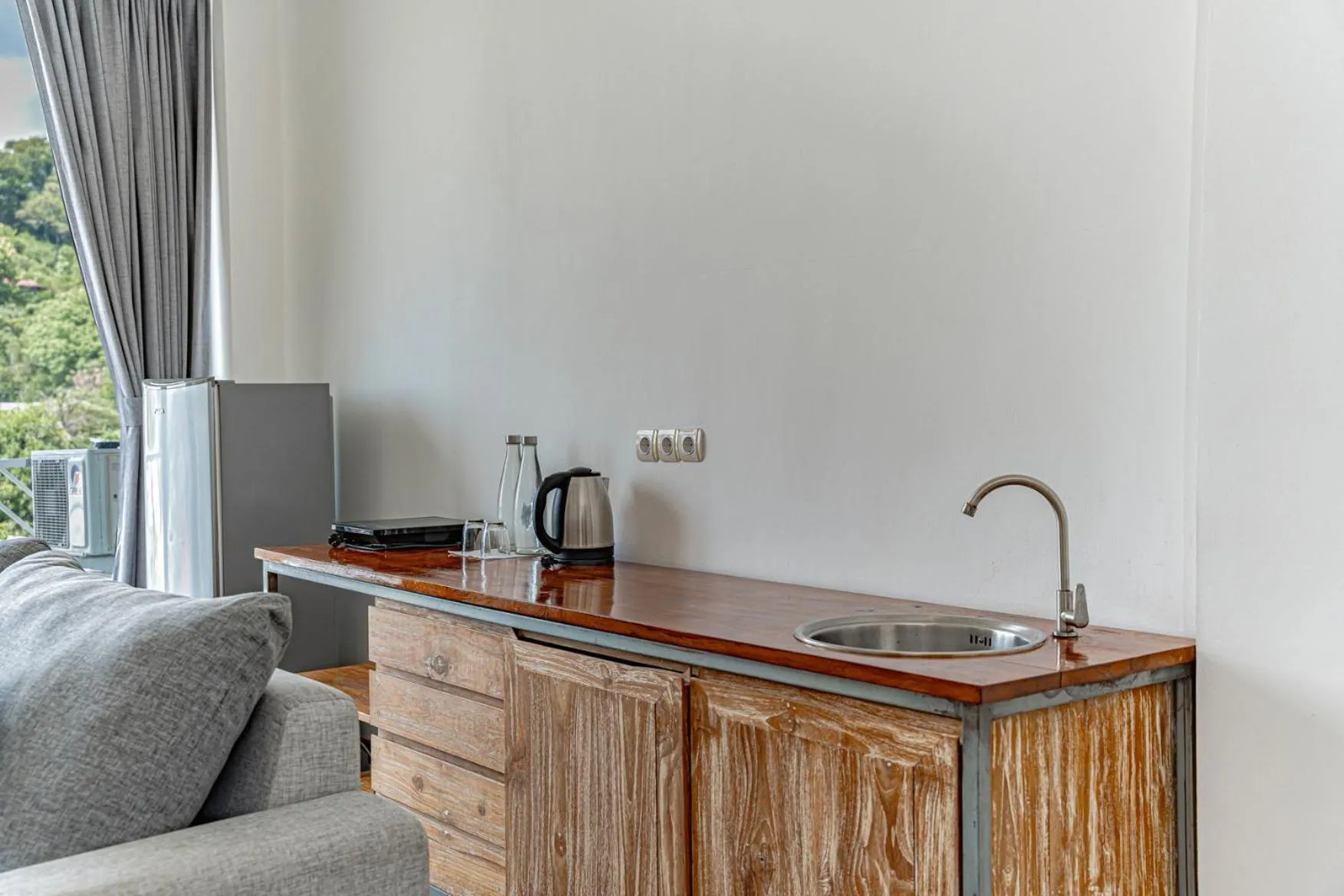 Kitchen or kitchenette in Komodo Suites Downtown