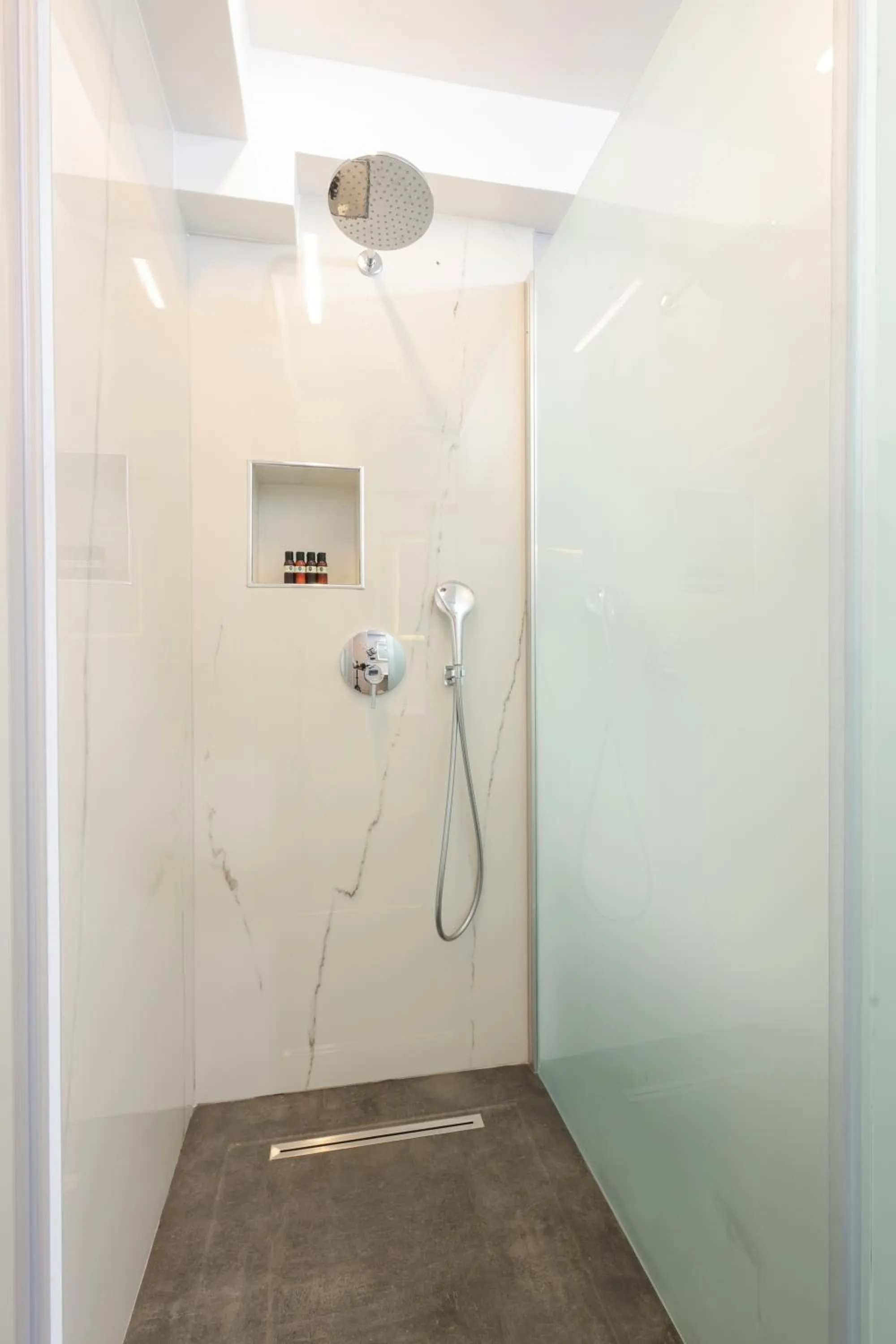 Shower in ERTAN OTEL