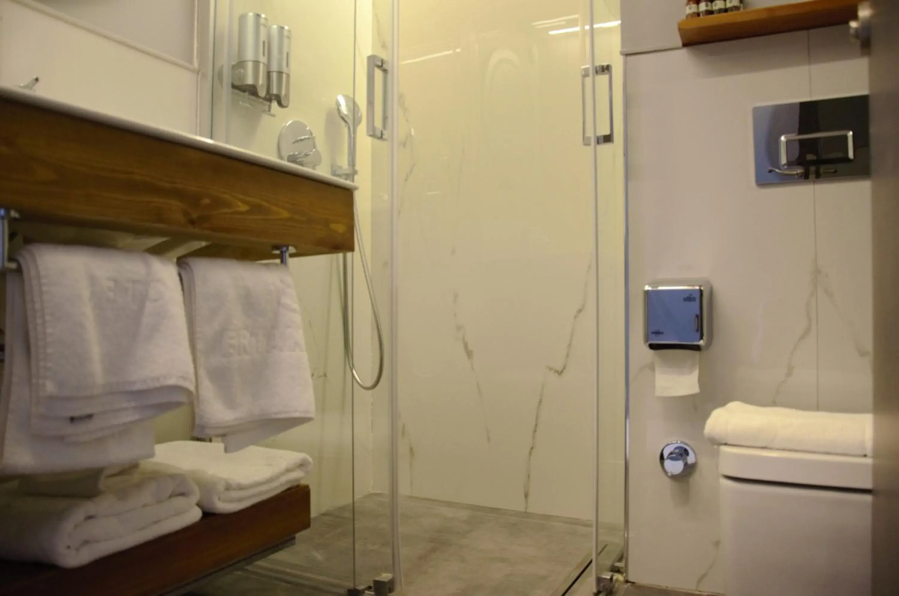 Double Room with Balcony and Sea View in ERTAN OTEL Double Room with Balcony and Sea View in ERTAN OTEL