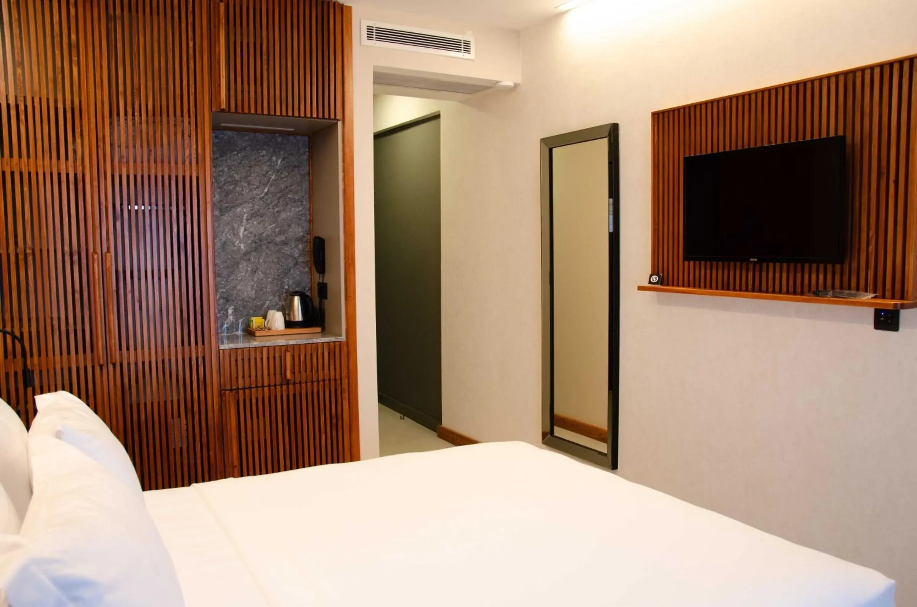 Double Room with Balcony and Sea View in ERTAN OTEL Double Room with Balcony and Sea View in ERTAN OTEL