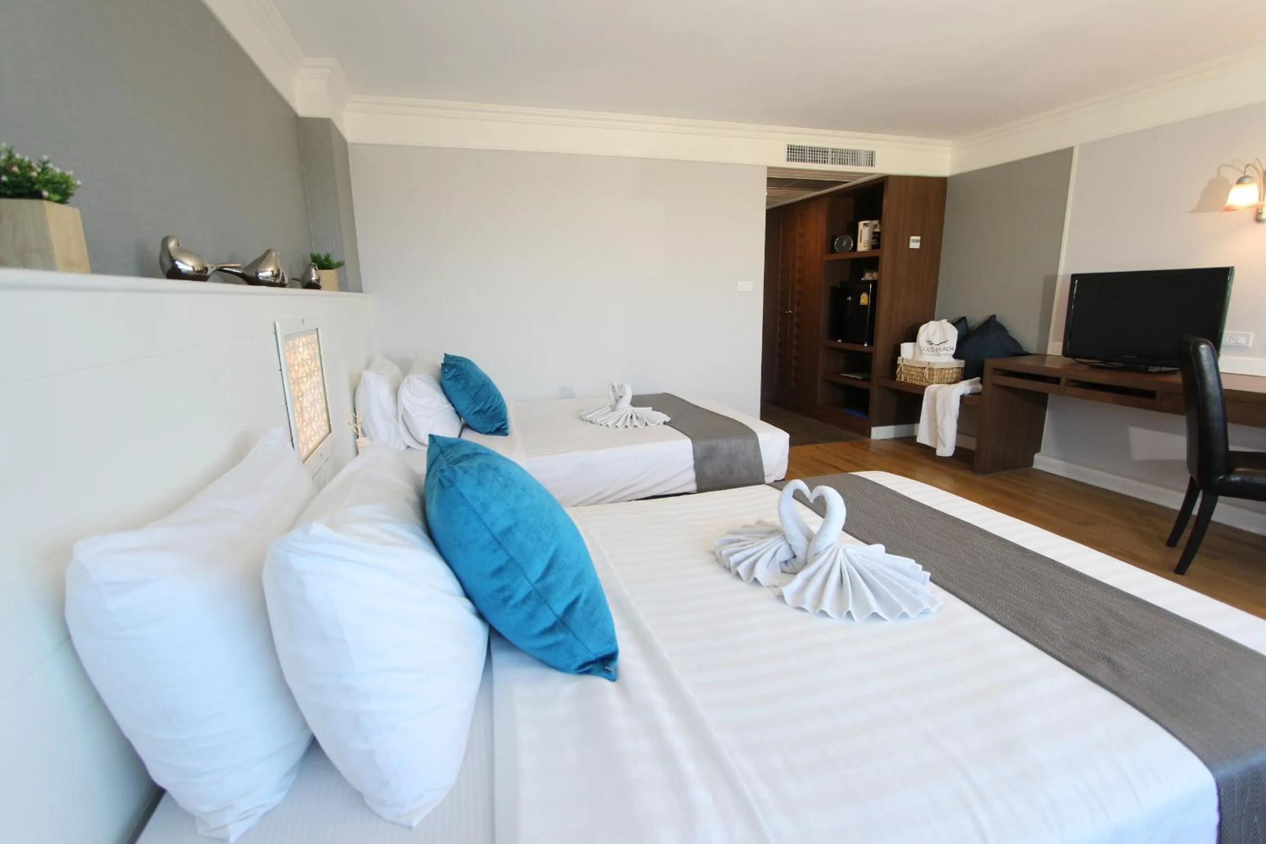 Bed in Coco Beach Hotel Jomtien Pattaya