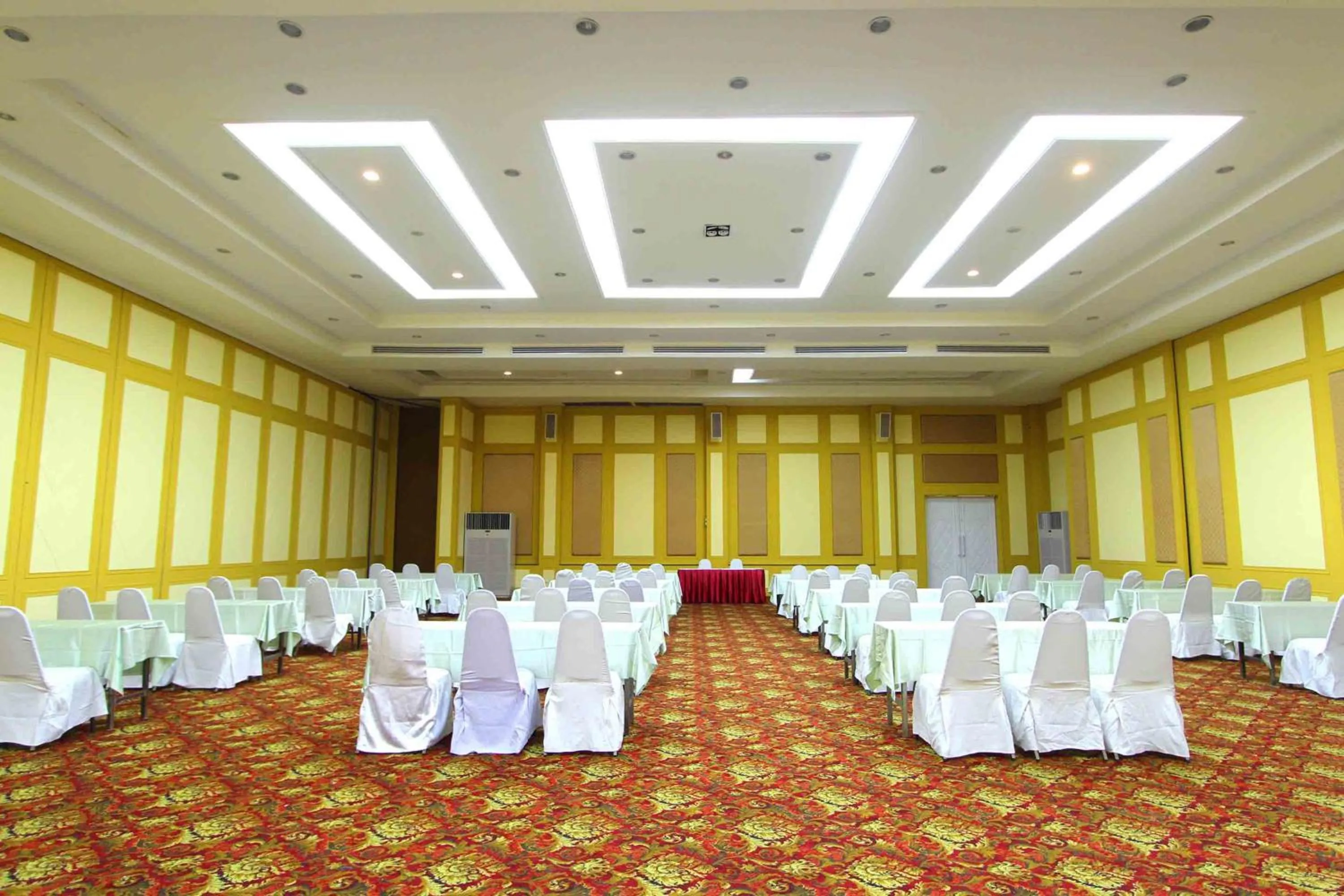 Meeting/conference room in Coco Beach Hotel Jomtien Pattaya