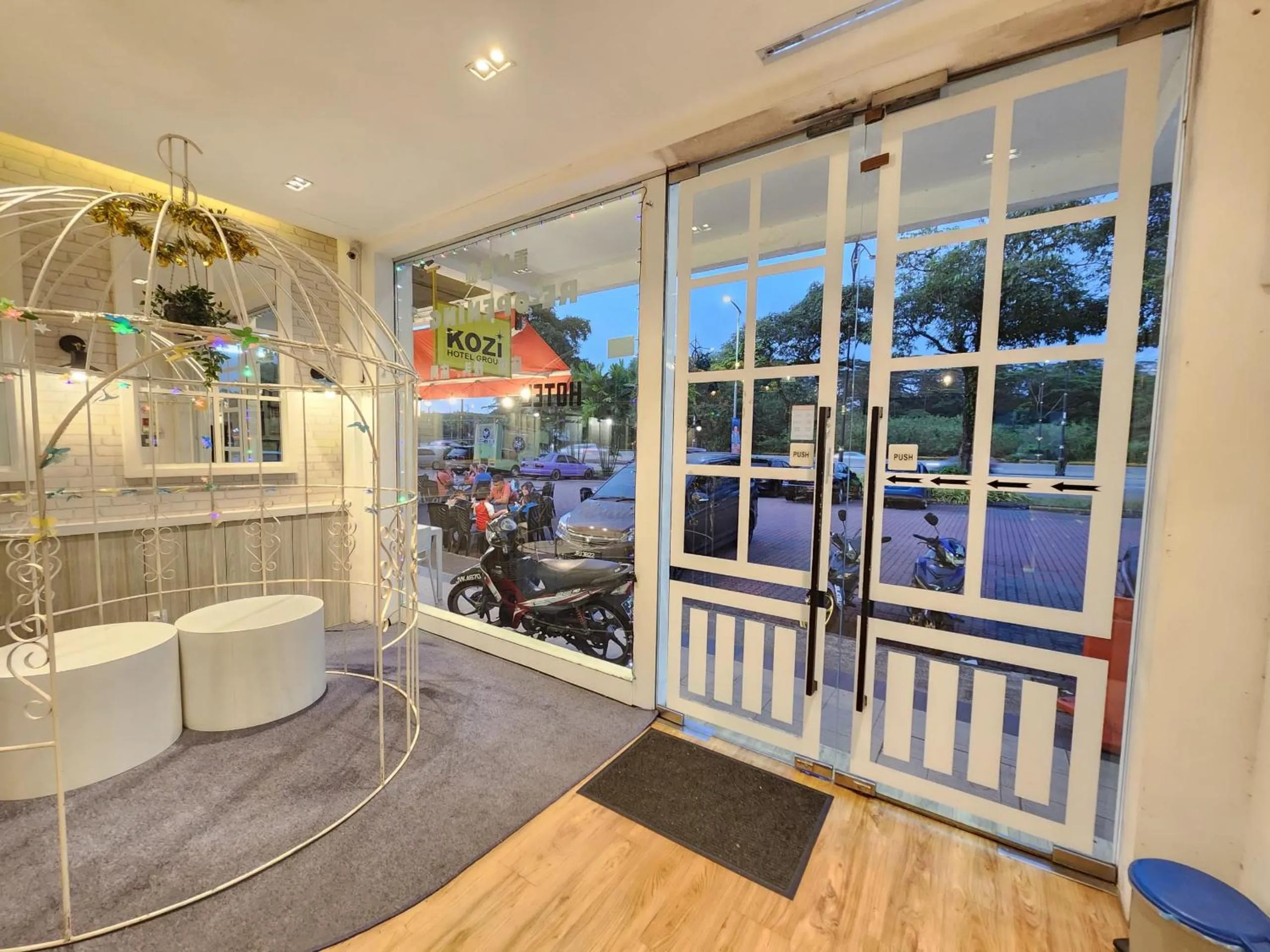 Kozi Hotel by Ardens - Danga Bay