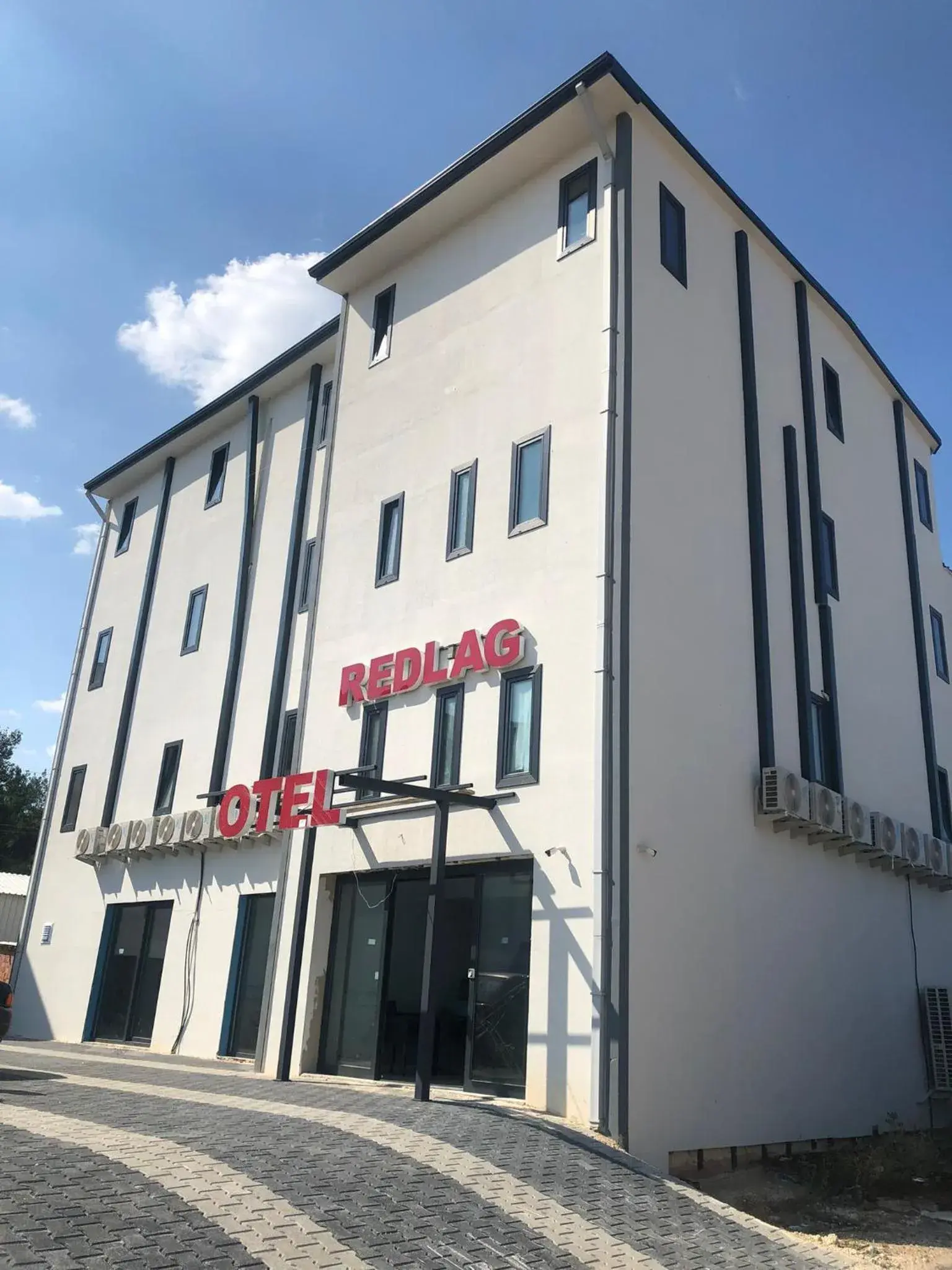 RED FLAG HOTEL RED FLAG HOTEL