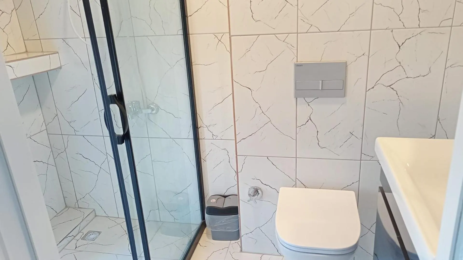 Bathroom in RED FLAG HOTEL