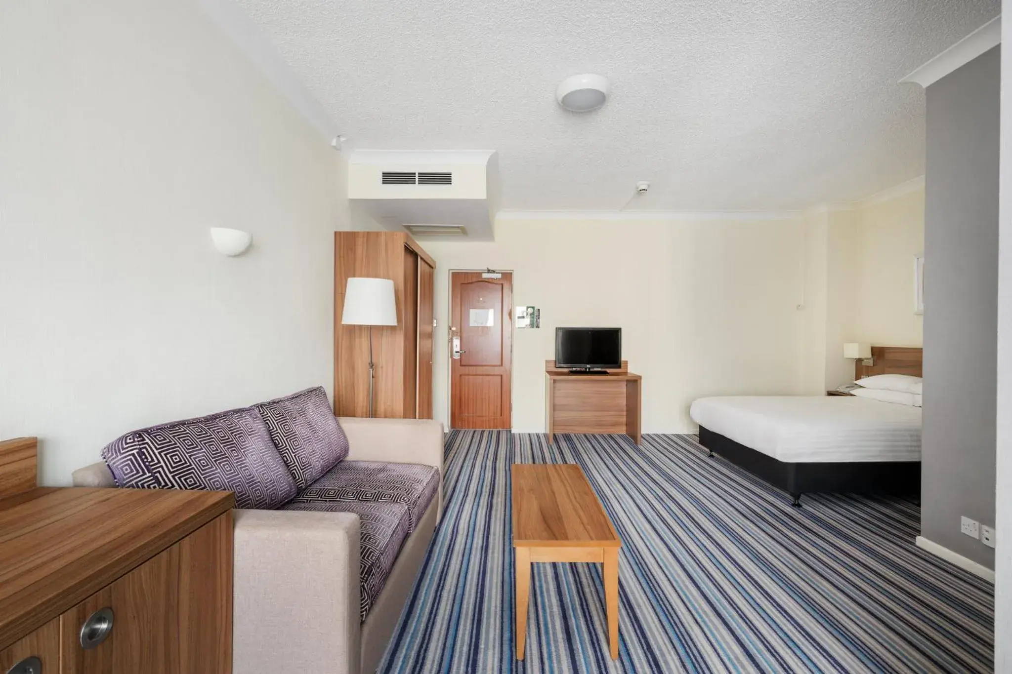 Photo of the whole room, Bed in Holiday Inn Norwich North by IHG Photo of the whole room, Bed in Holiday Inn Norwich North by IHG