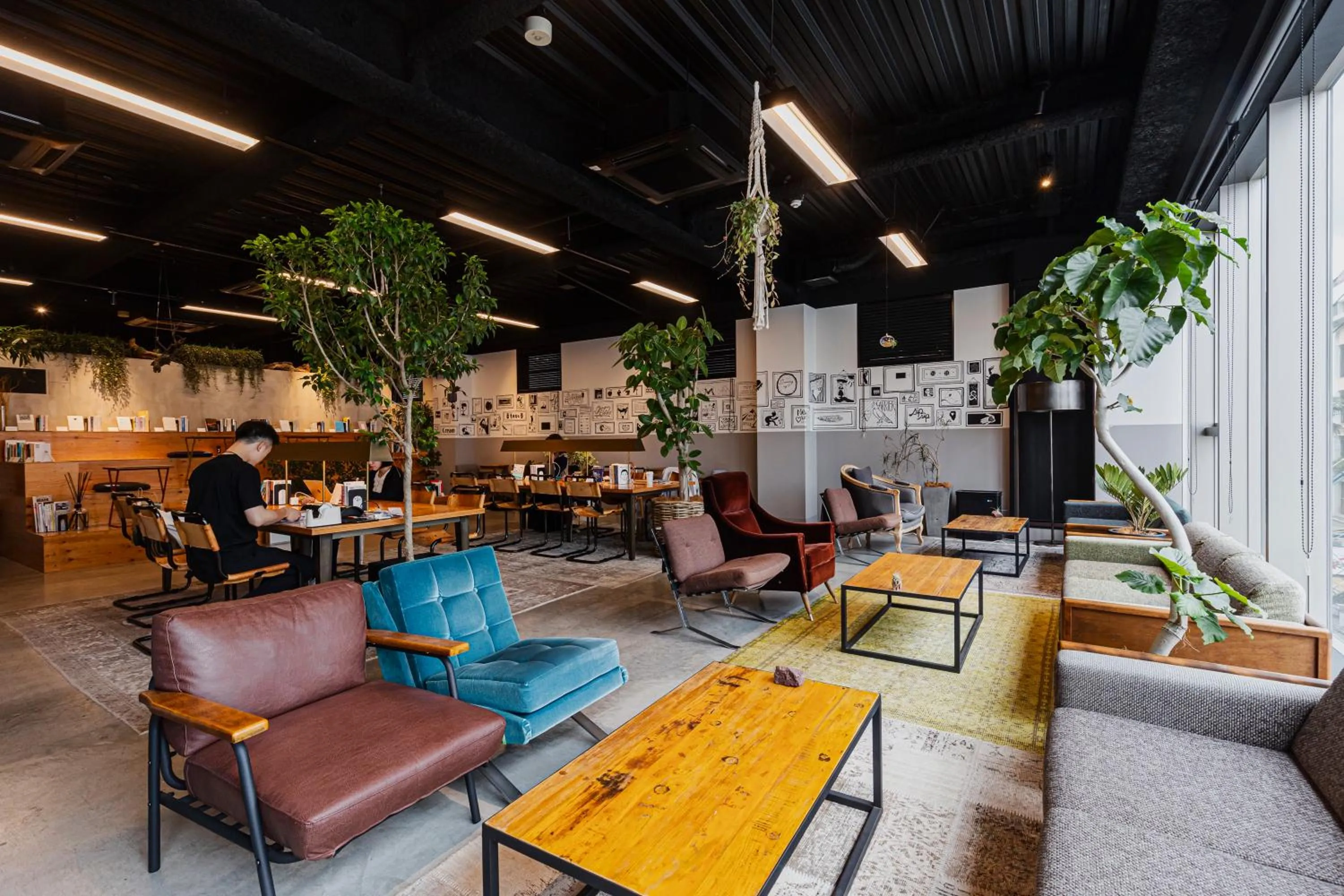 Area and facilities in H HOTEL