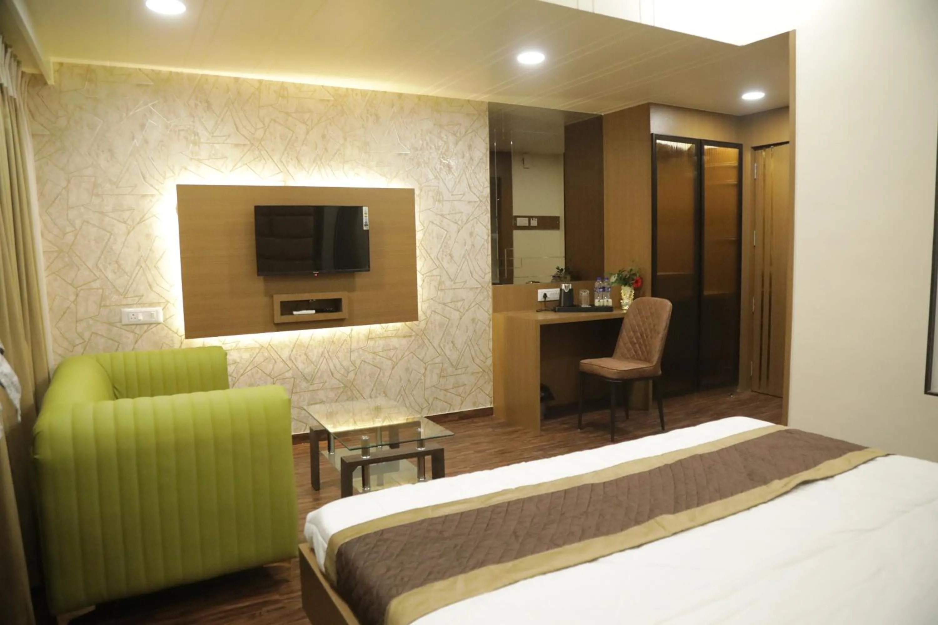 Bed in Hotel M Residency