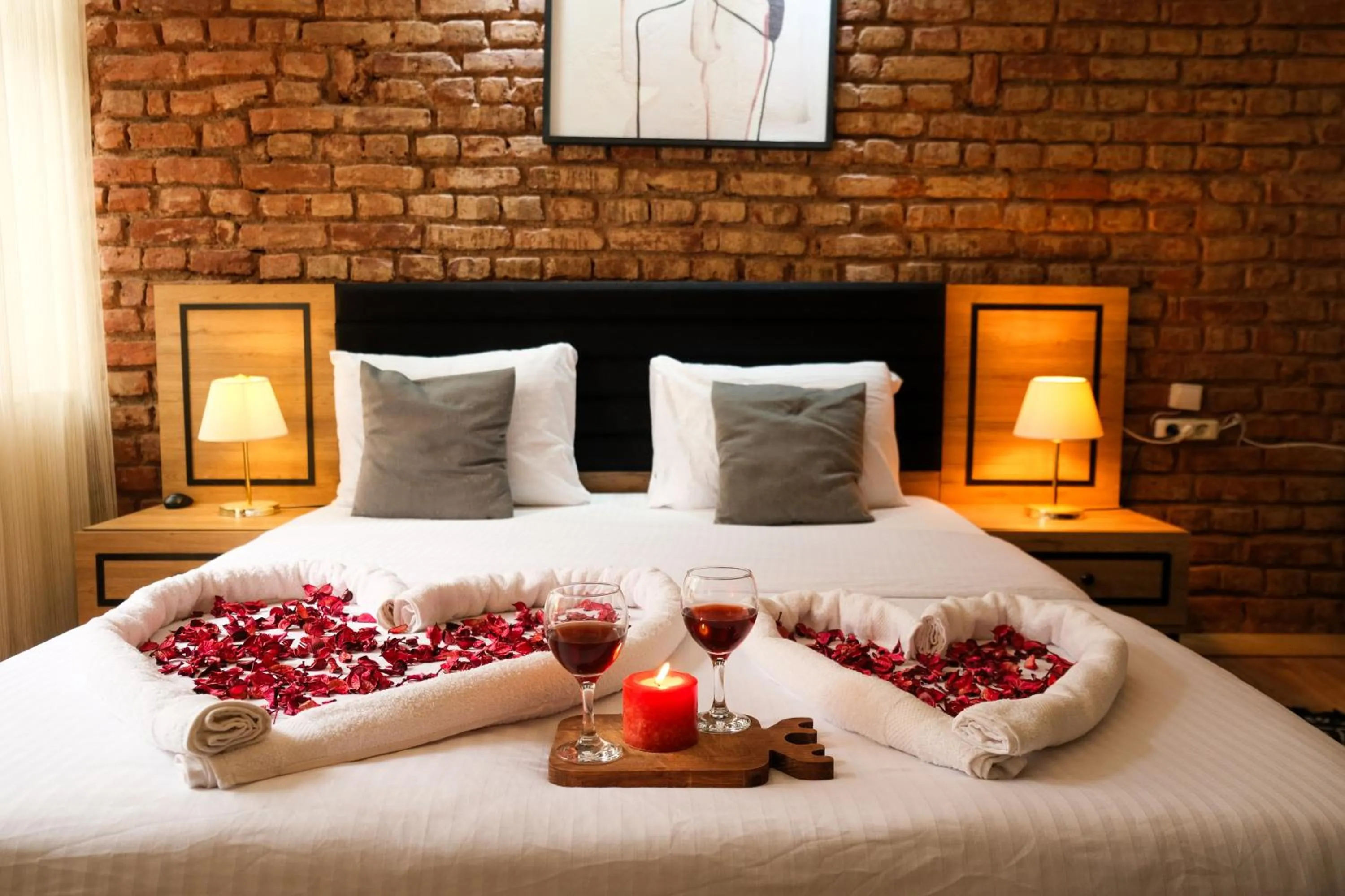 Bed in Taksim Nikea Suites 80