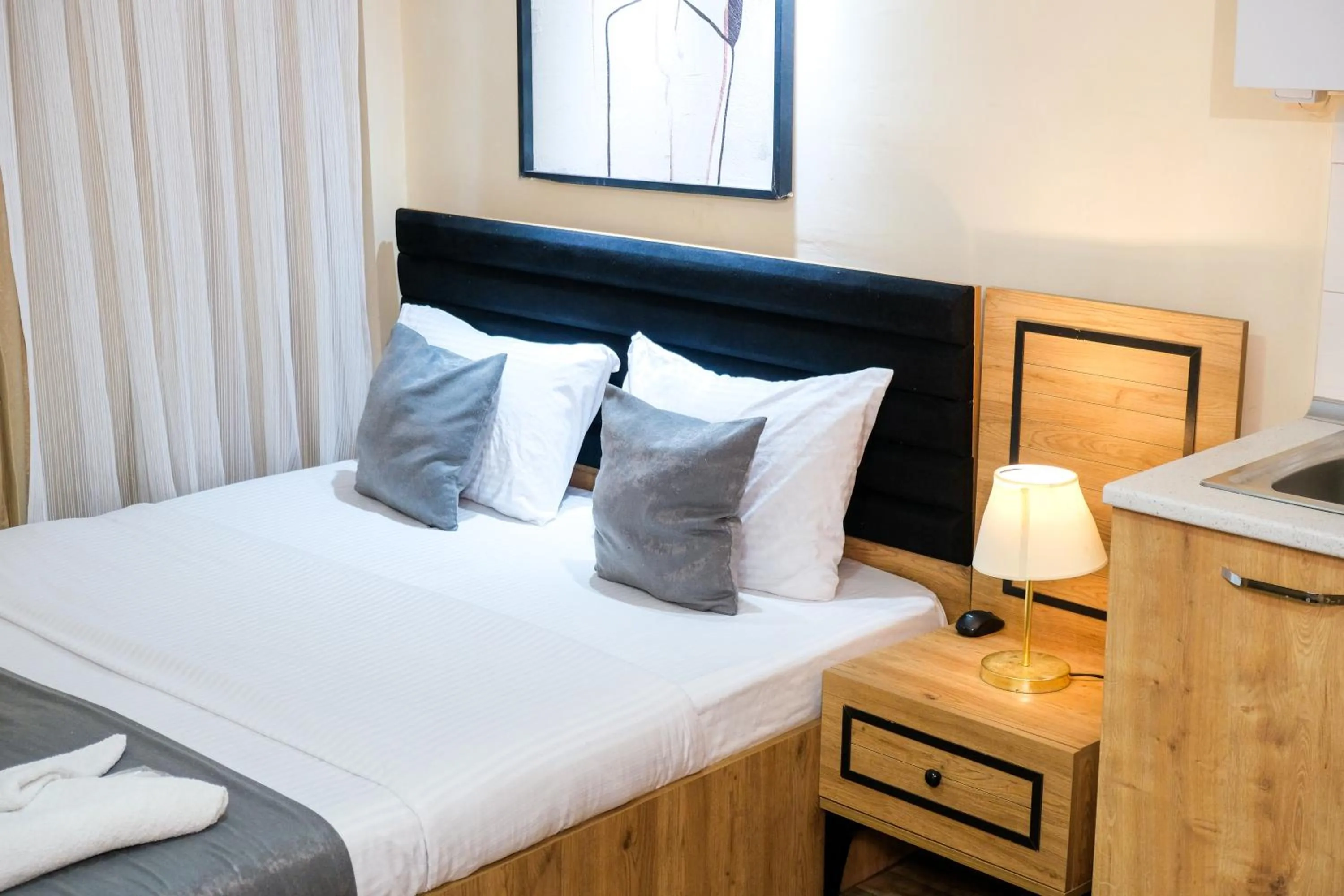 Bed in Taksim Nikea Suites 80