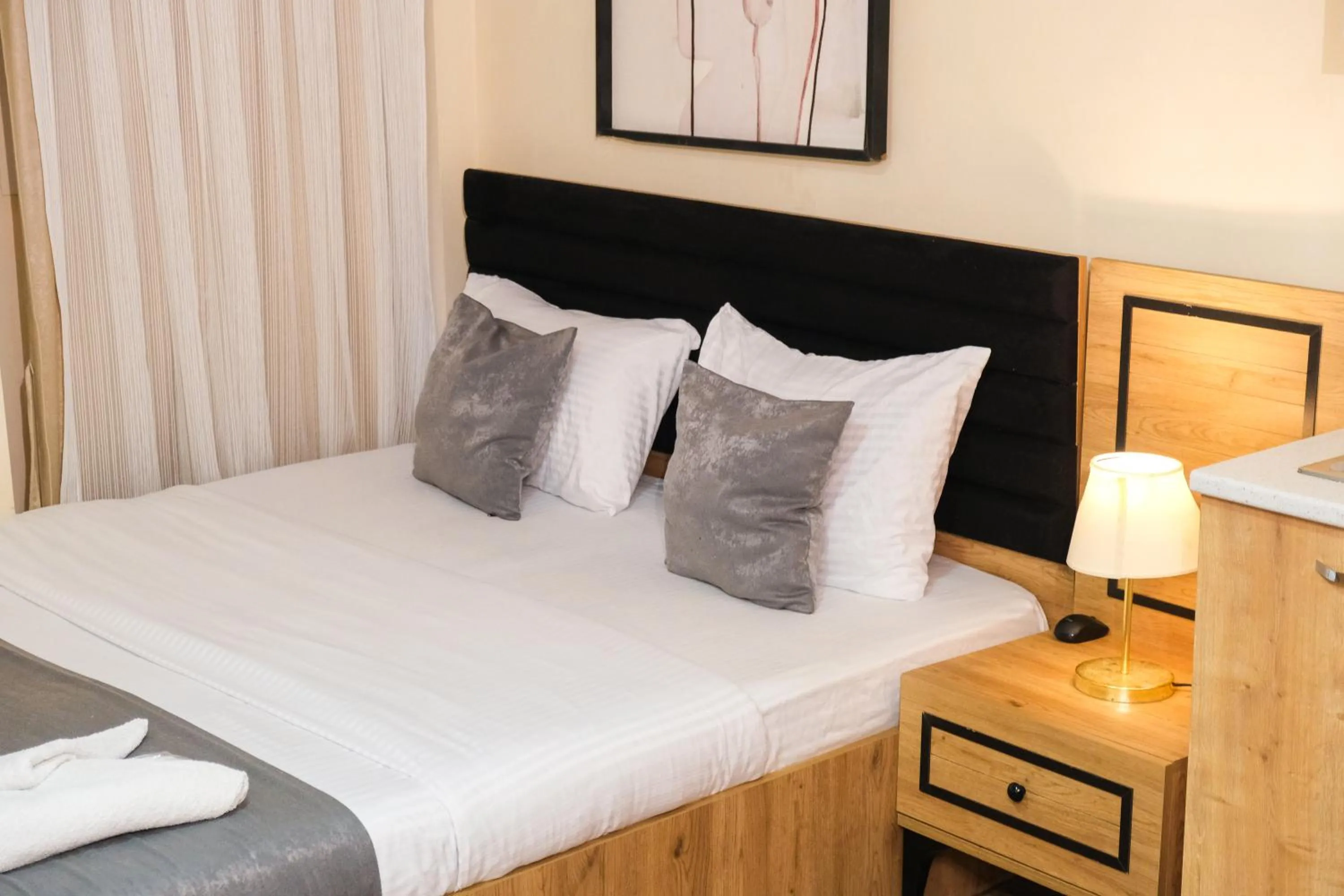 Bed in Taksim Nikea Suites 80