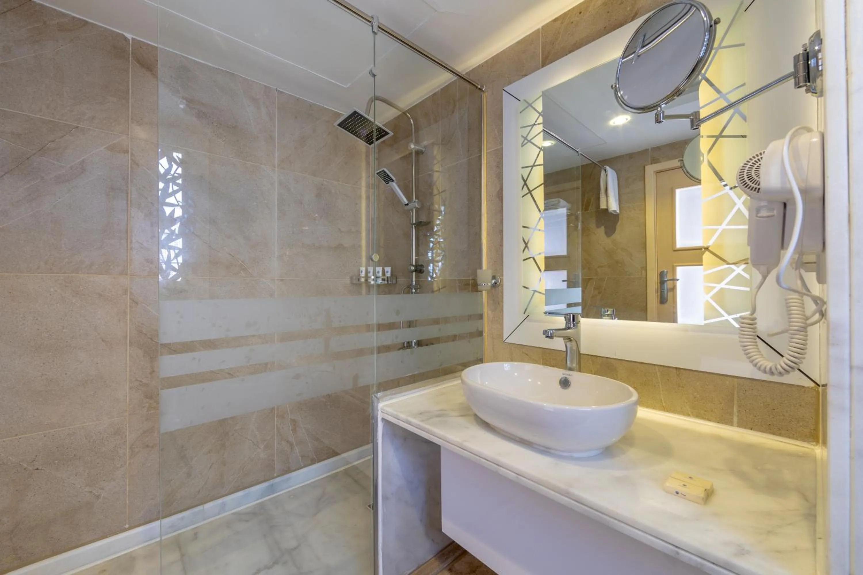 Shower in Siva Golden Bay Makadi