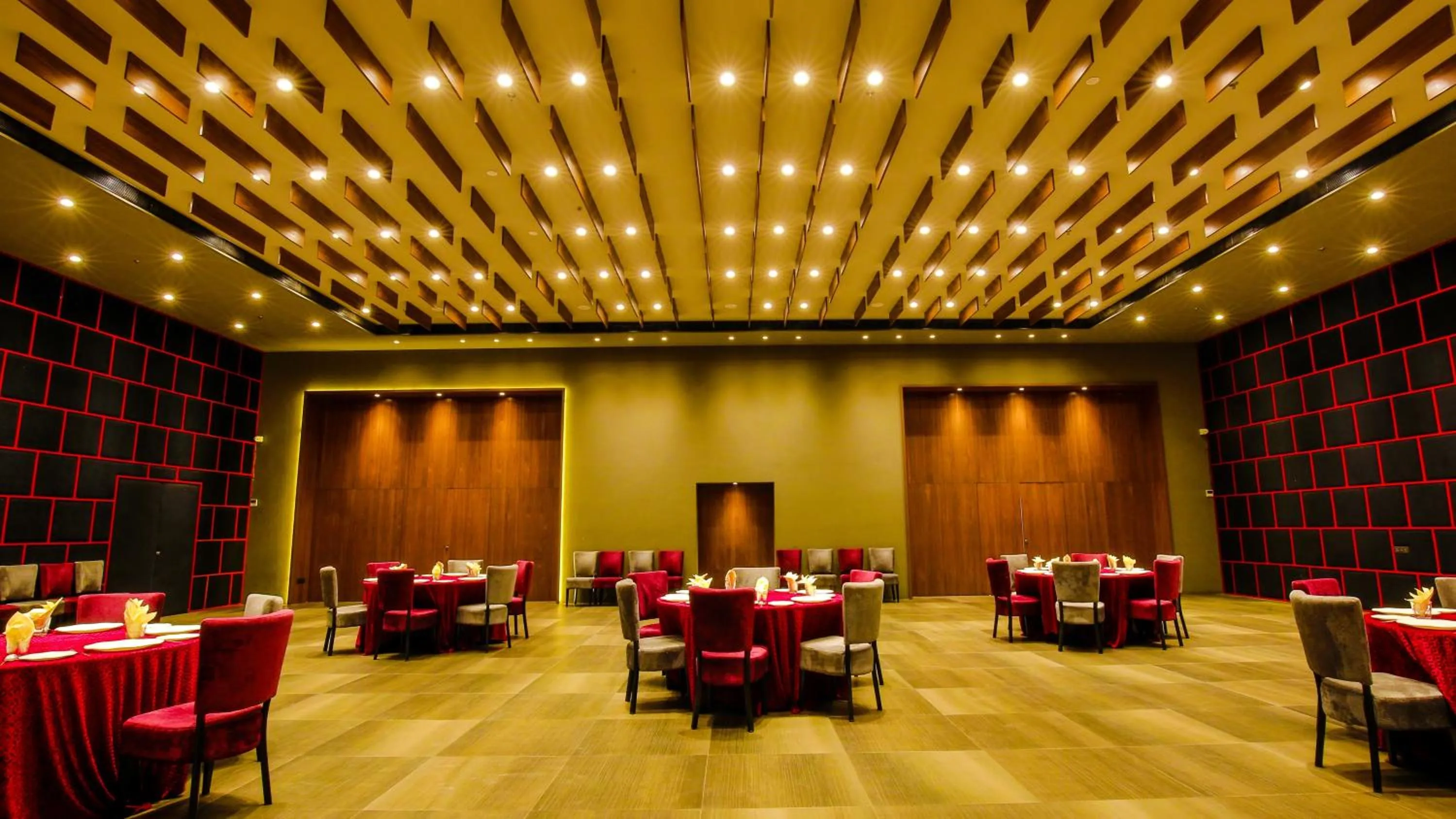 Banquet/Function facilities in The Weekend Address