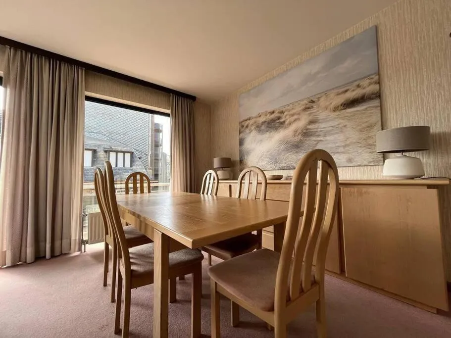 Sfeervol Appartement met Zeezicht