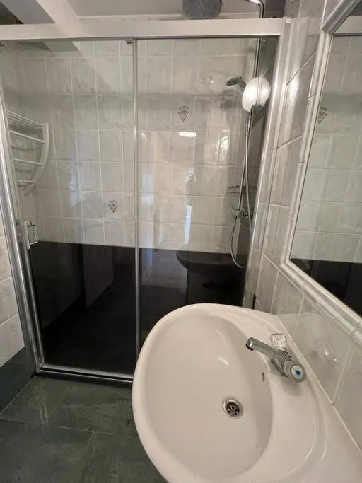Sfeervol Appartement met Zeezicht