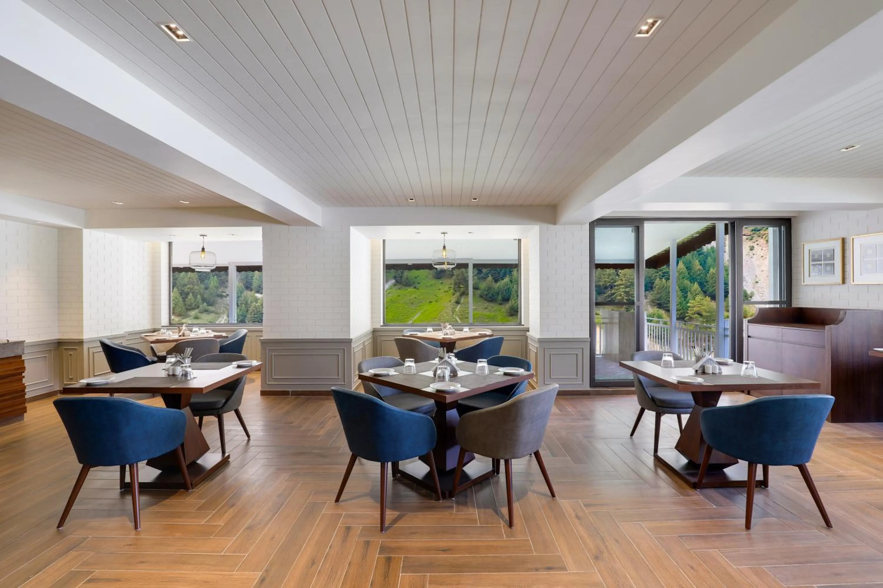 Lemon Tree Hotel, Sonmarg by the Riverside