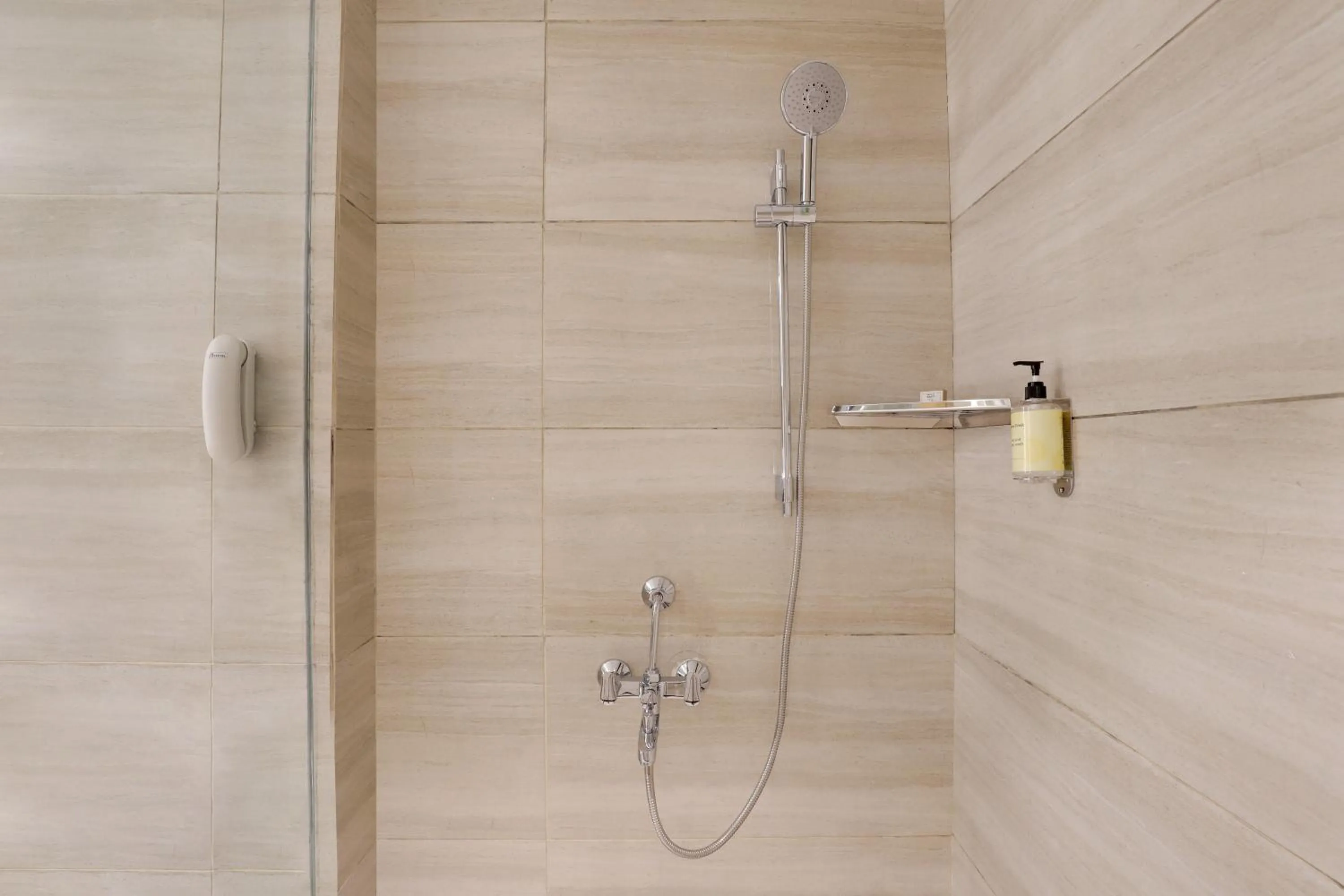 Lemon Tree Hotel, Sonmarg by the Riverside