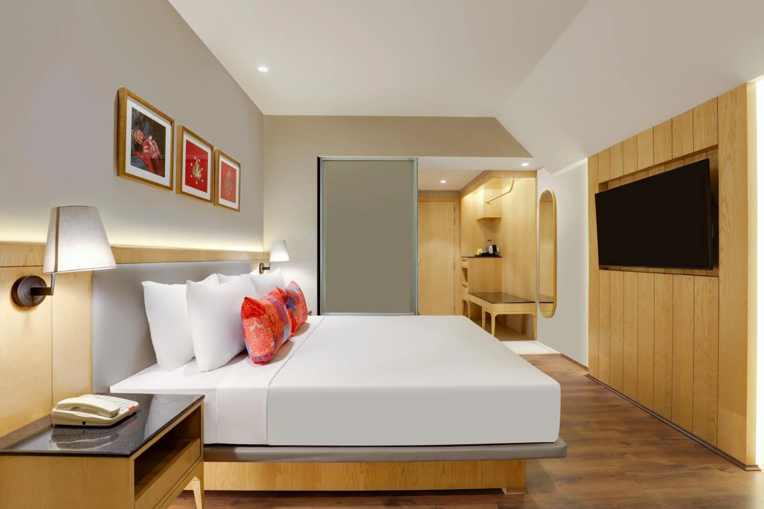 Bed in Lemon Tree Hotel, Sonmarg by the Riverside