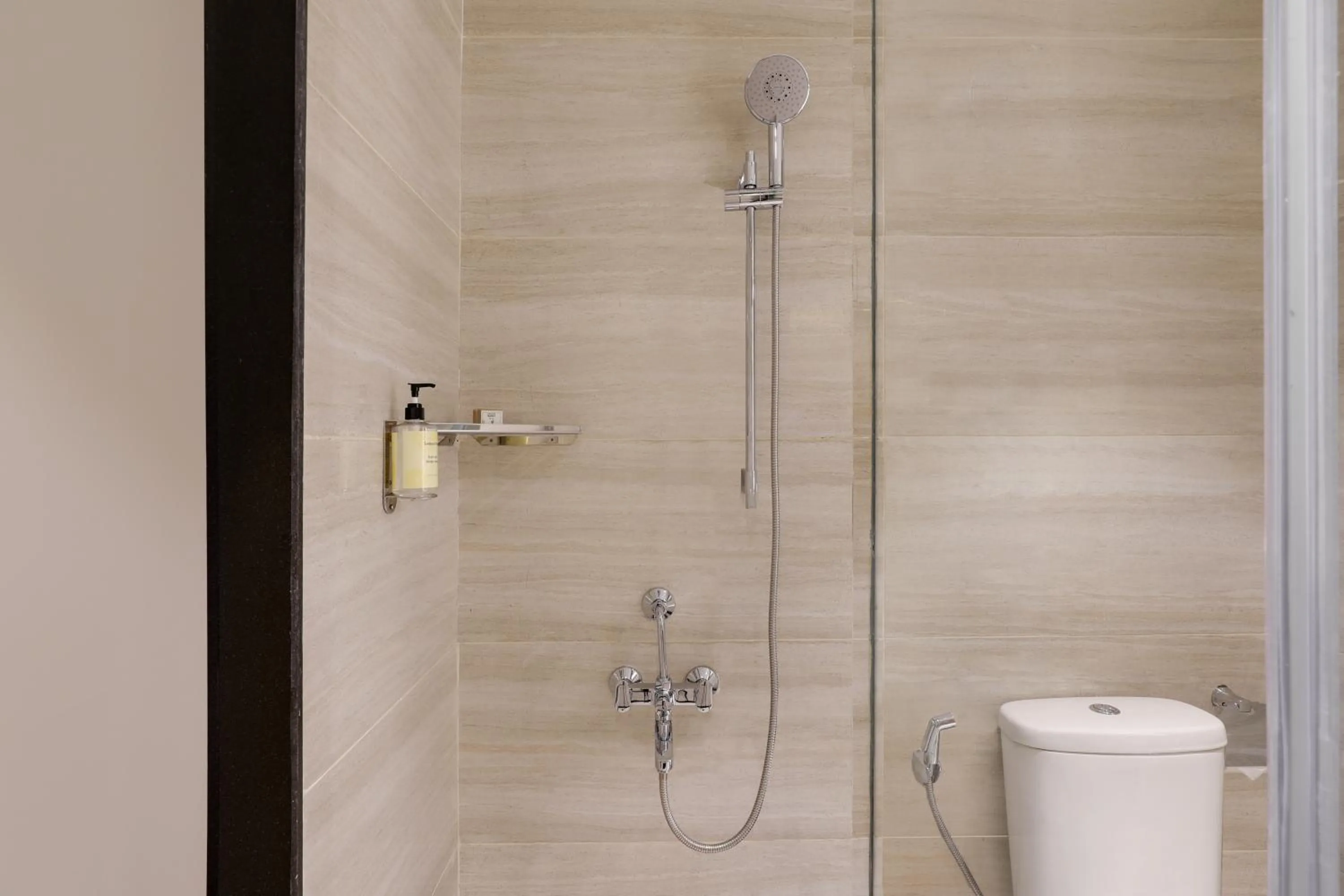 Lemon Tree Hotel, Sonmarg by the Riverside