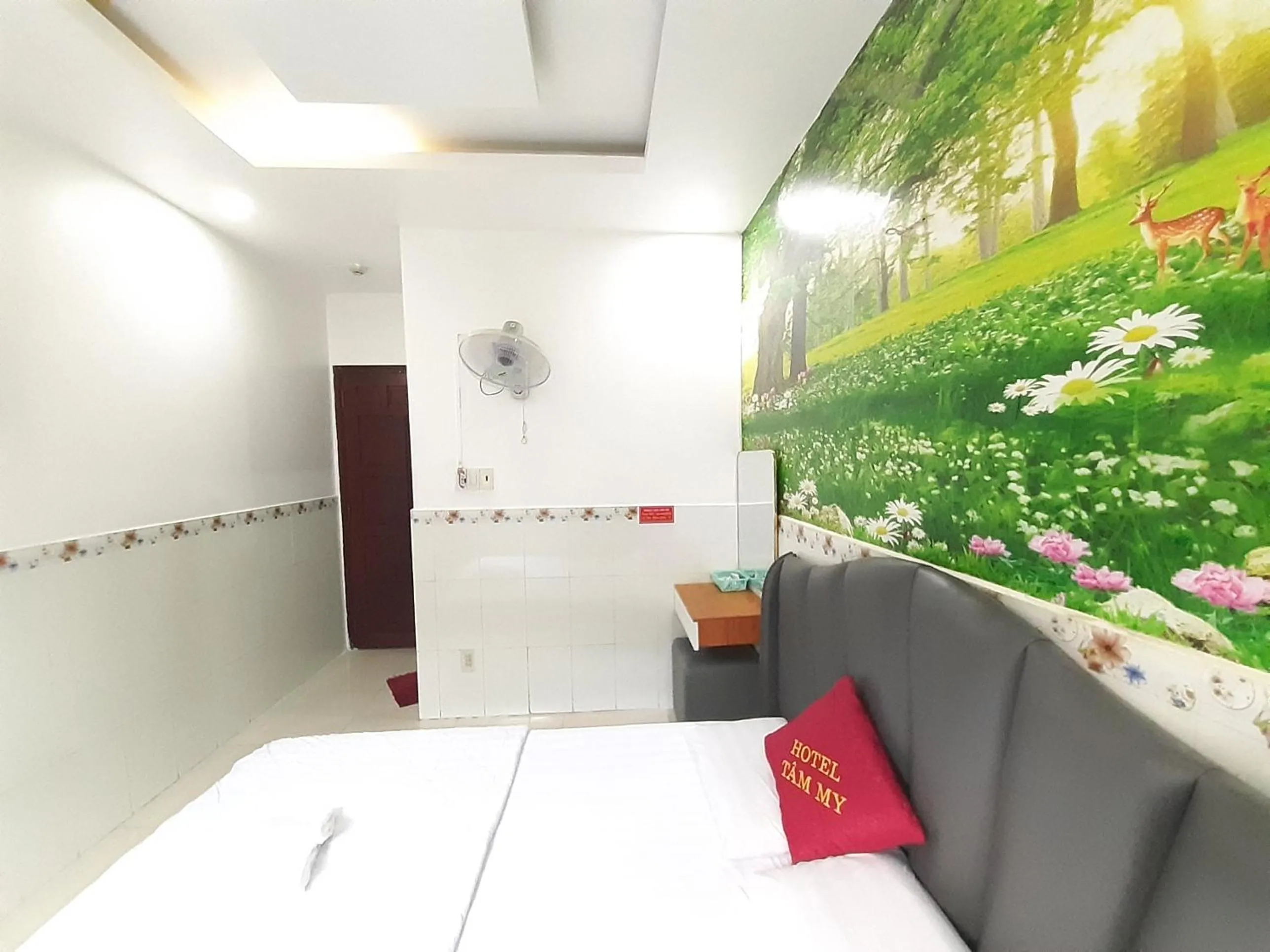 Bedroom, Bed in Tam My Hotel