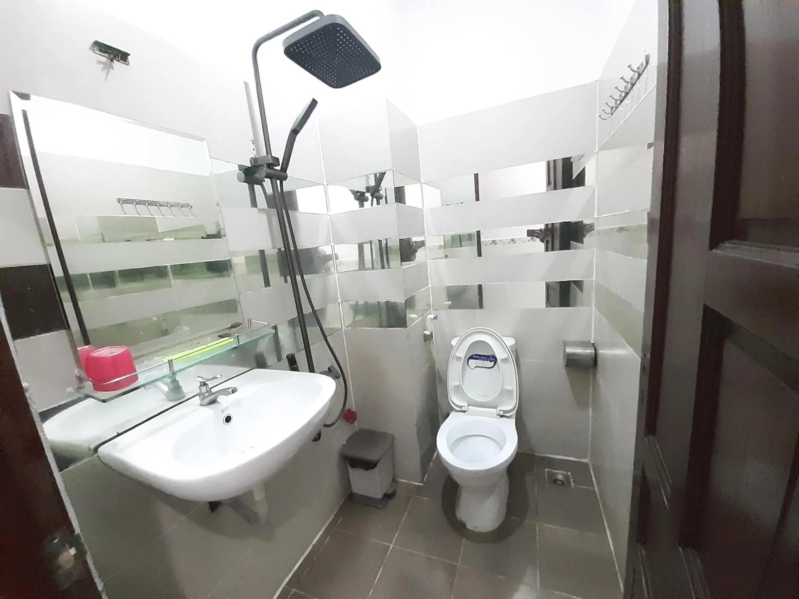 Bathroom in Tam My Hotel