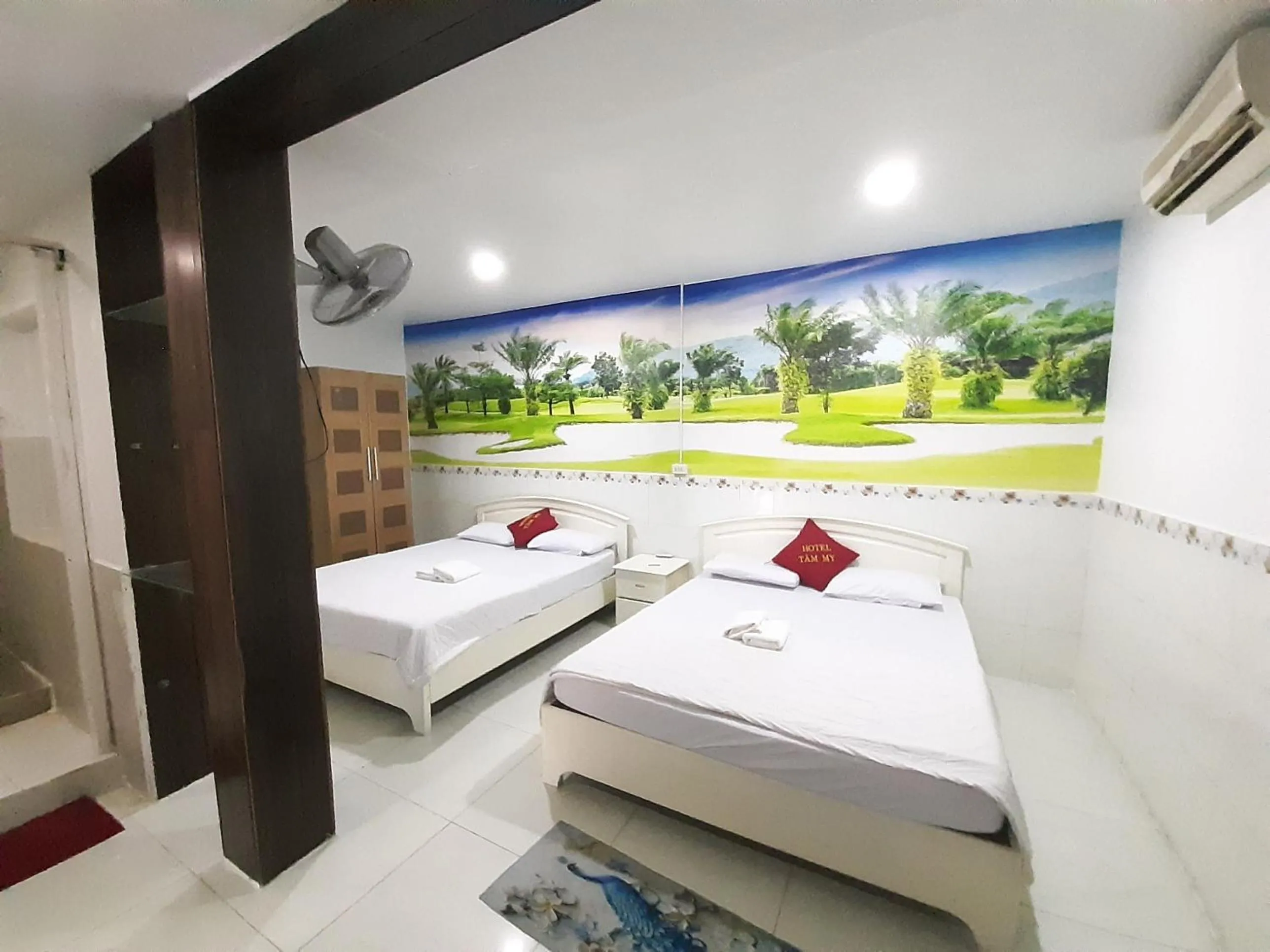 Bedroom, Bed in Tam My Hotel