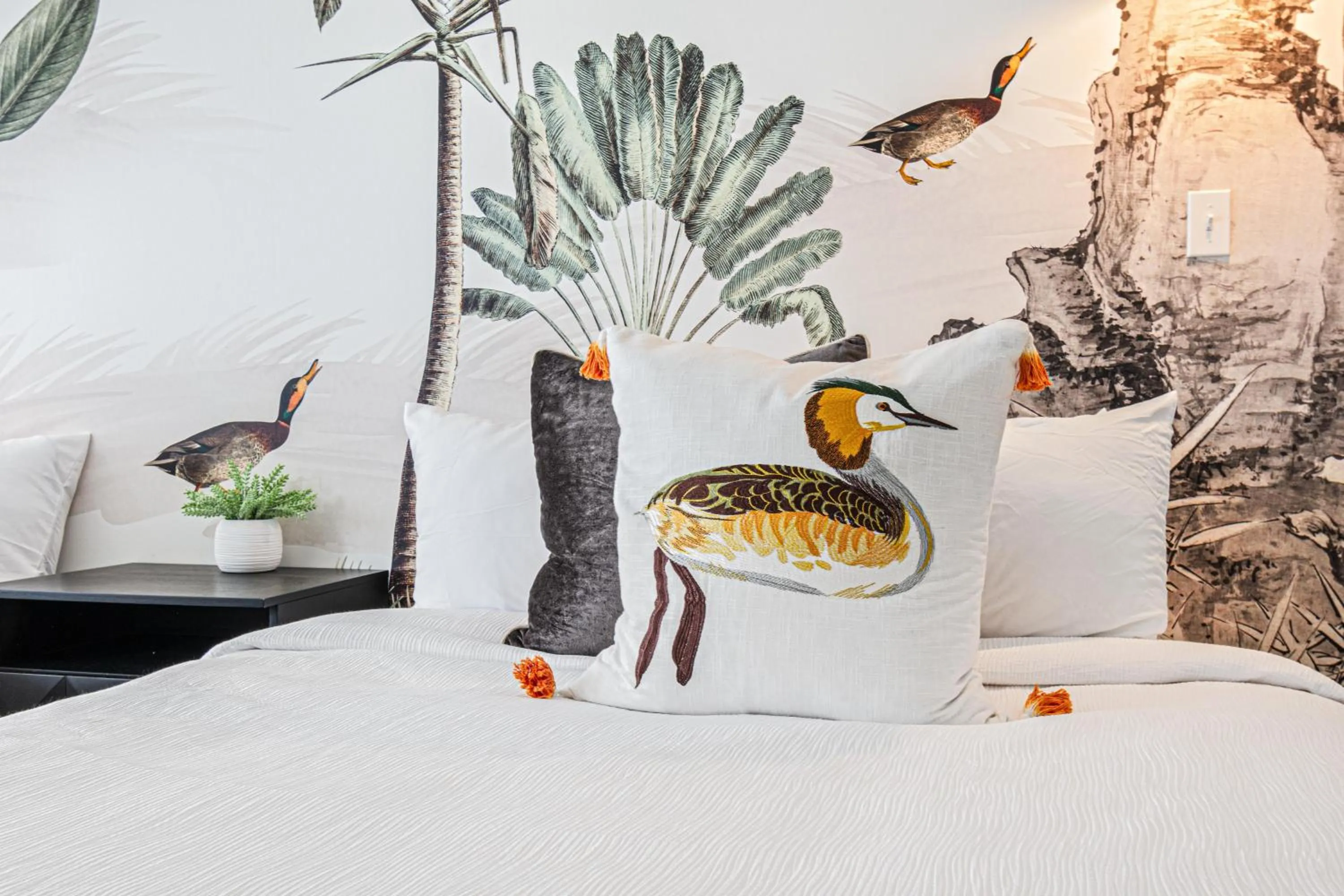 Bed in The Mallard Hotel & Suites