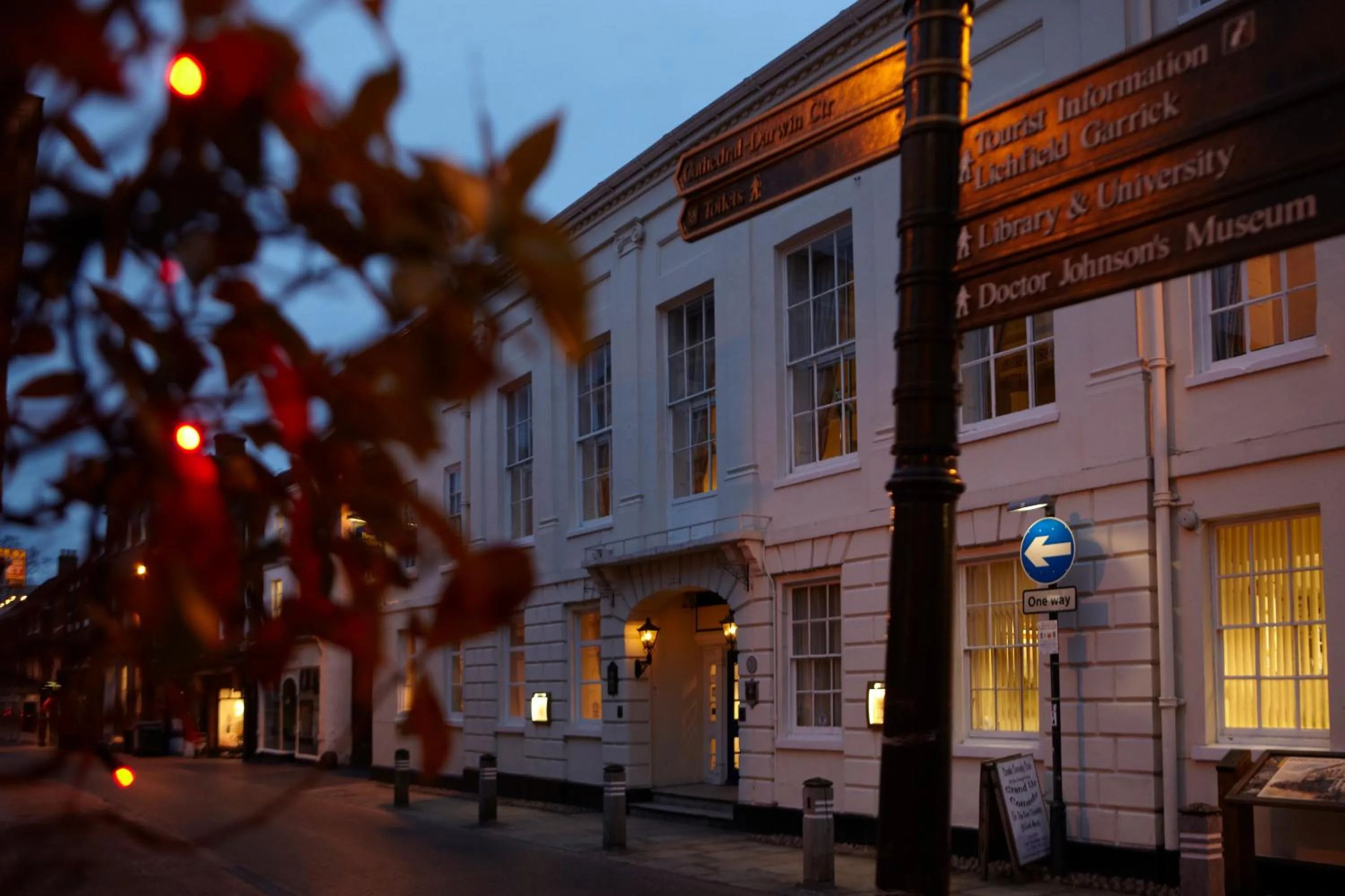 Facade/entrance in Best Western Lichfield City Centre The George Hotel