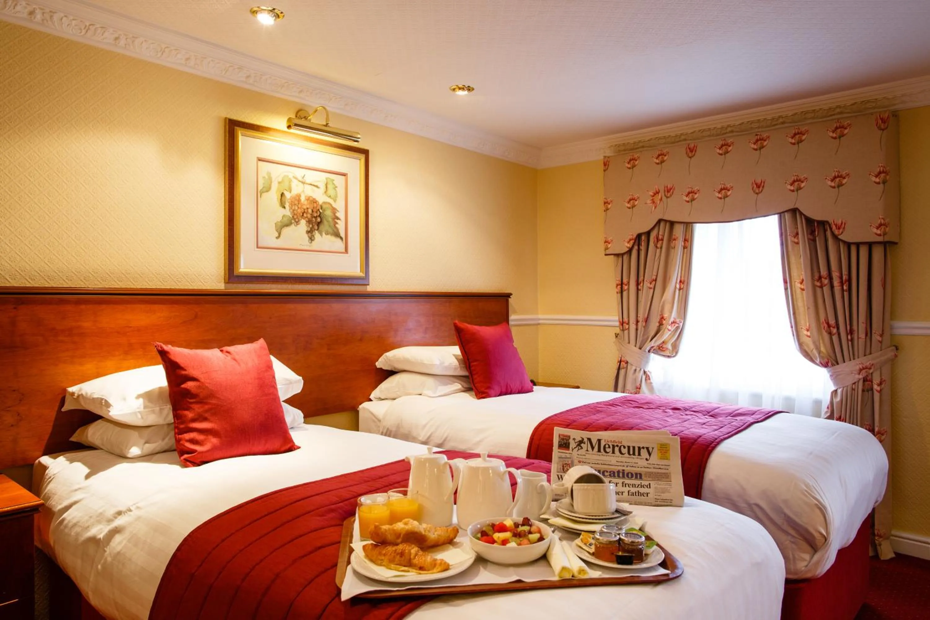 Bedroom, Bed in Best Western Lichfield City Centre The George Hotel