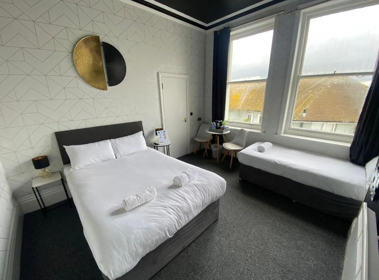 Bedroom in OYO Marine Parade Hotel, Eastbourne Pier