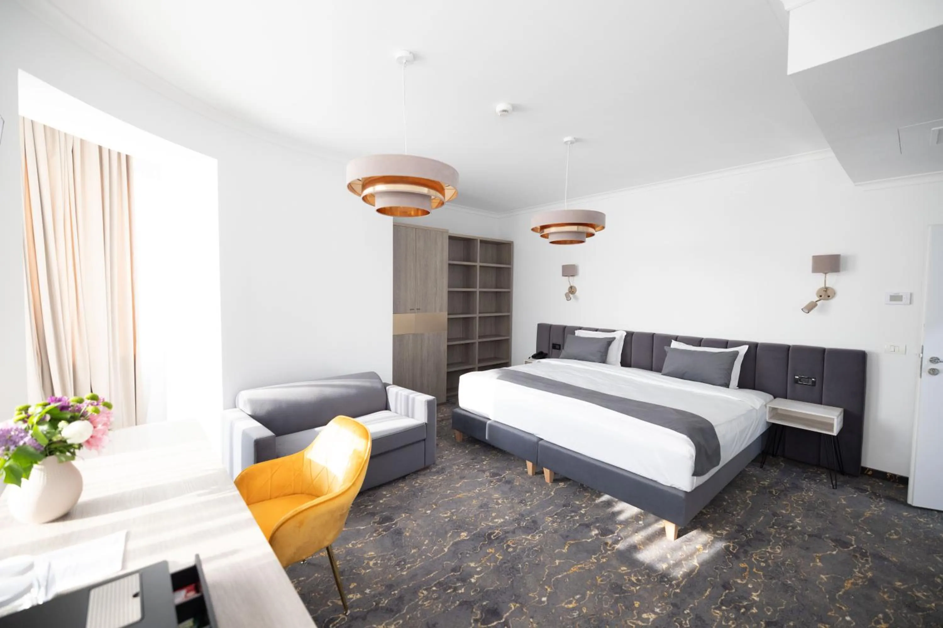 Photo of the whole room, Bed in Opera Hotel