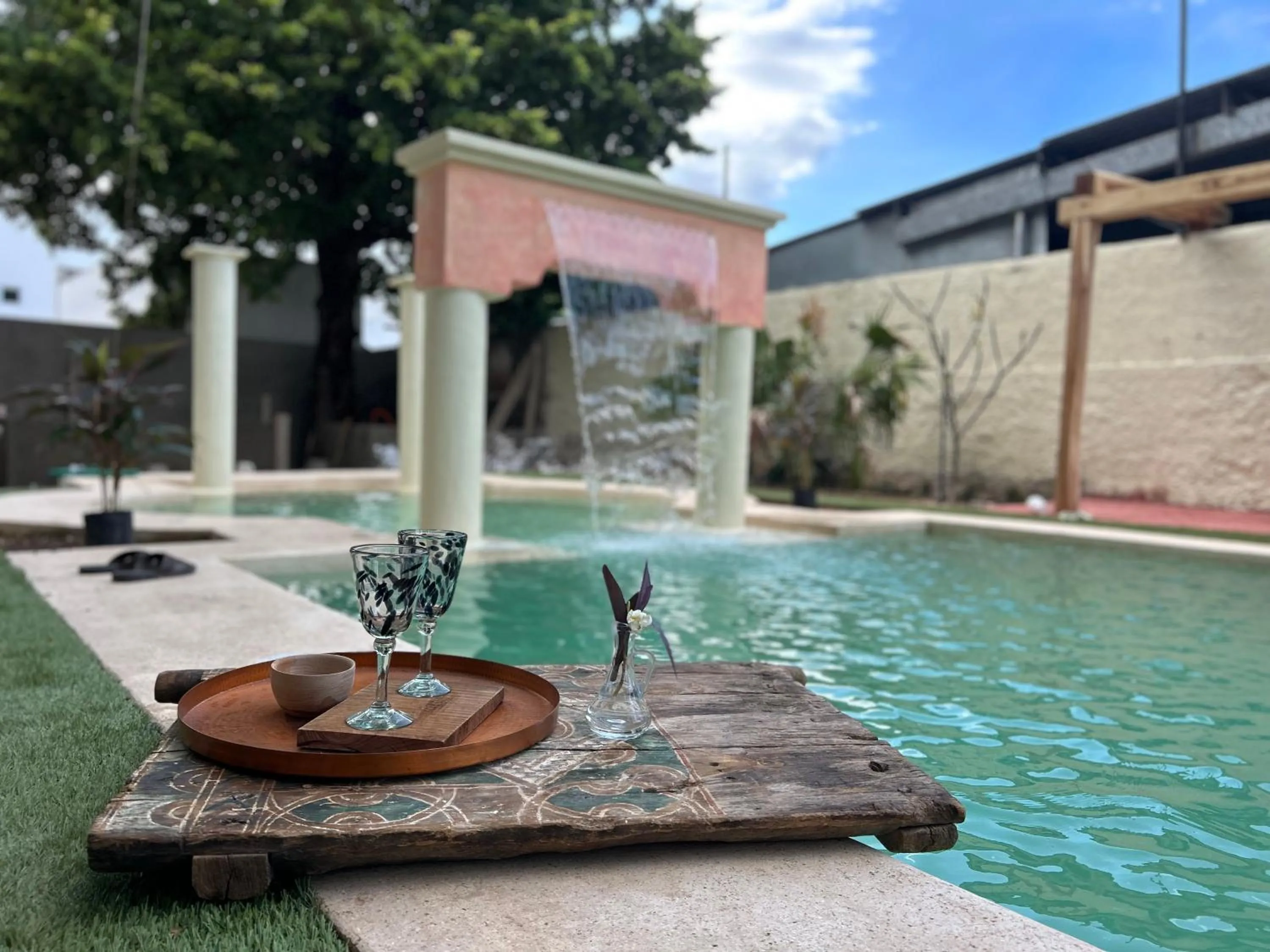 Pool view in Historic House Hotel boutique
