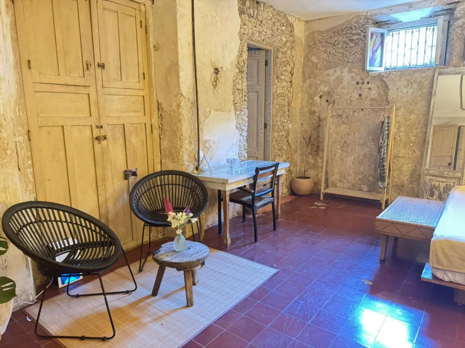 Living room, Bed in Historic House Hotel boutique