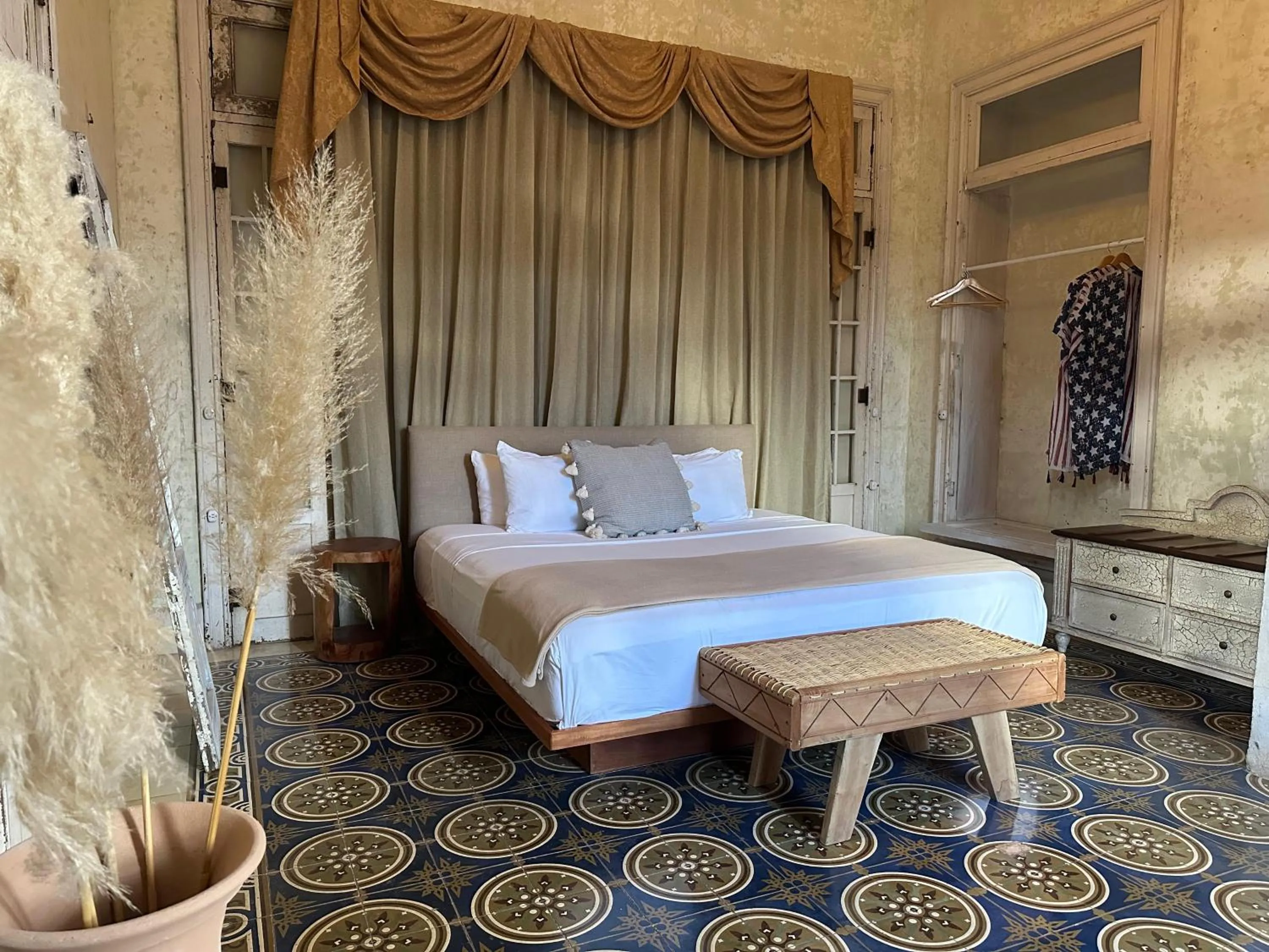 Bed in Historic House Hotel boutique