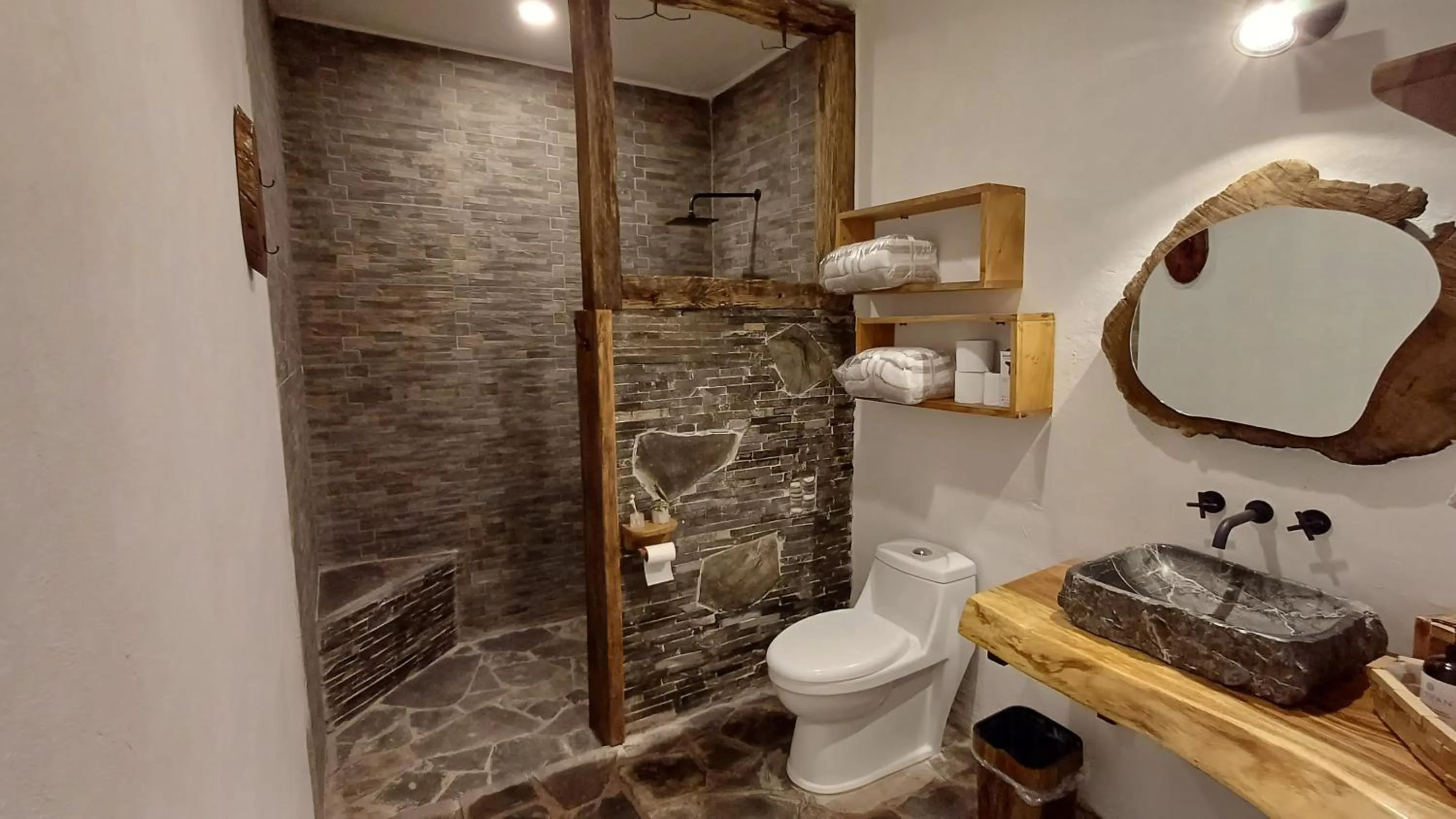 Bathroom in La Toscanía Tapalpa Resort & Agroturismo