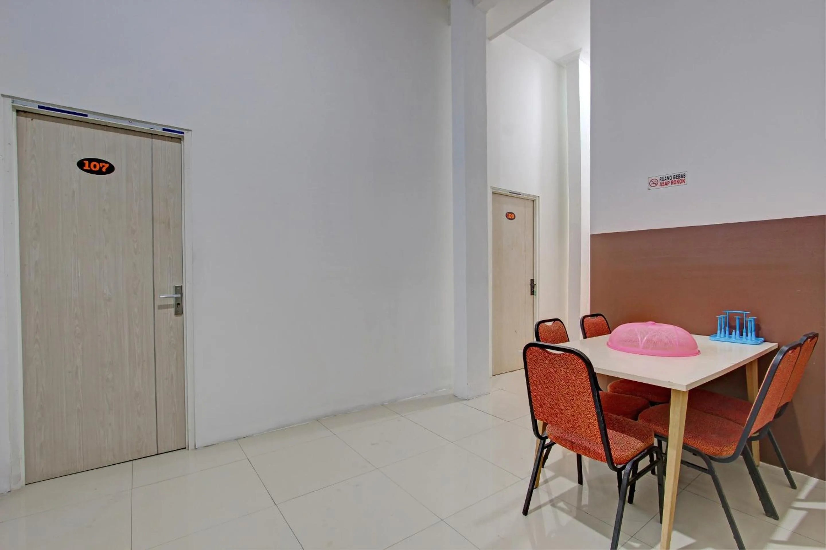 Lobby or reception in Hotel O New Puspa Residence