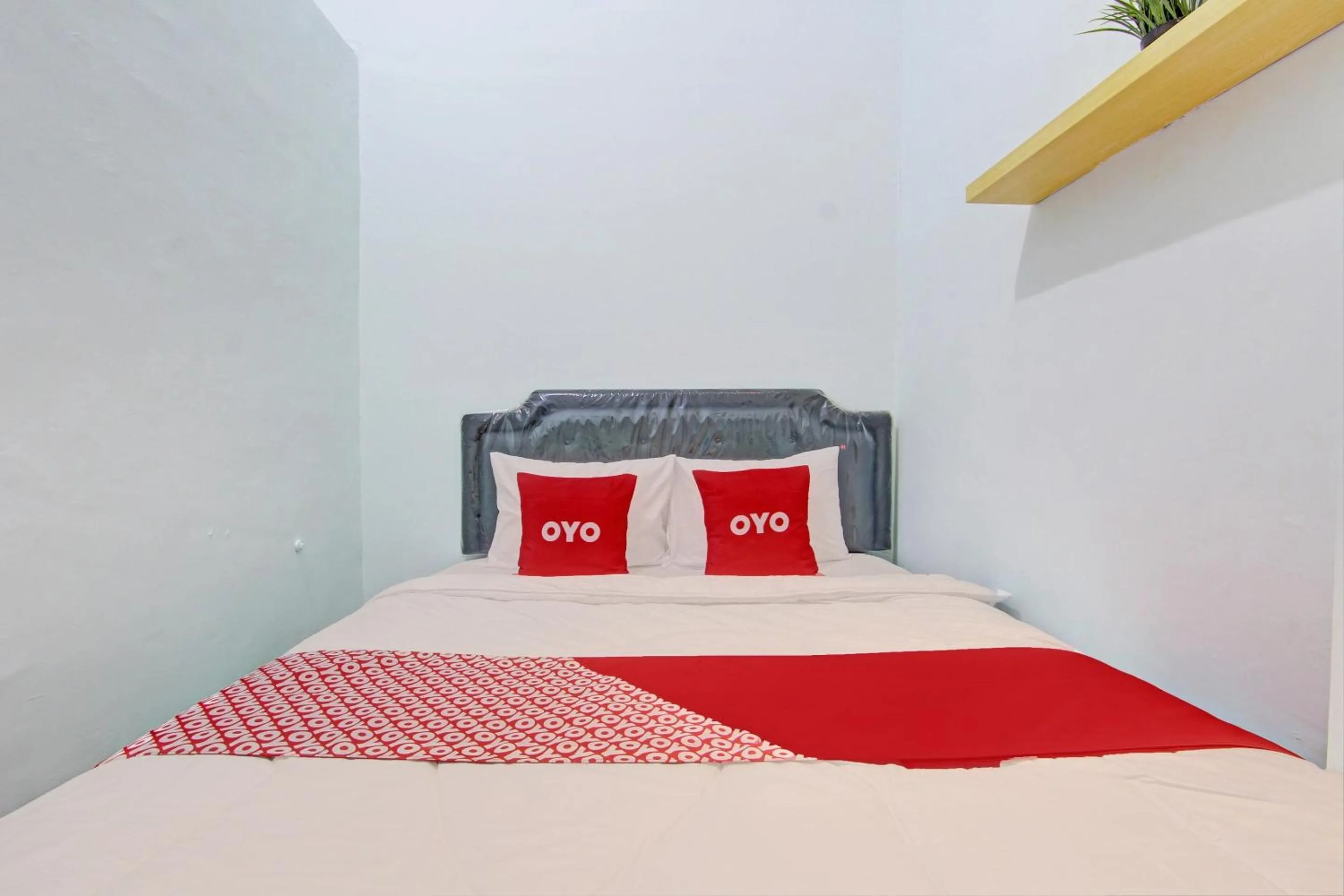 Bedroom, Bed in Hotel O New Puspa Residence