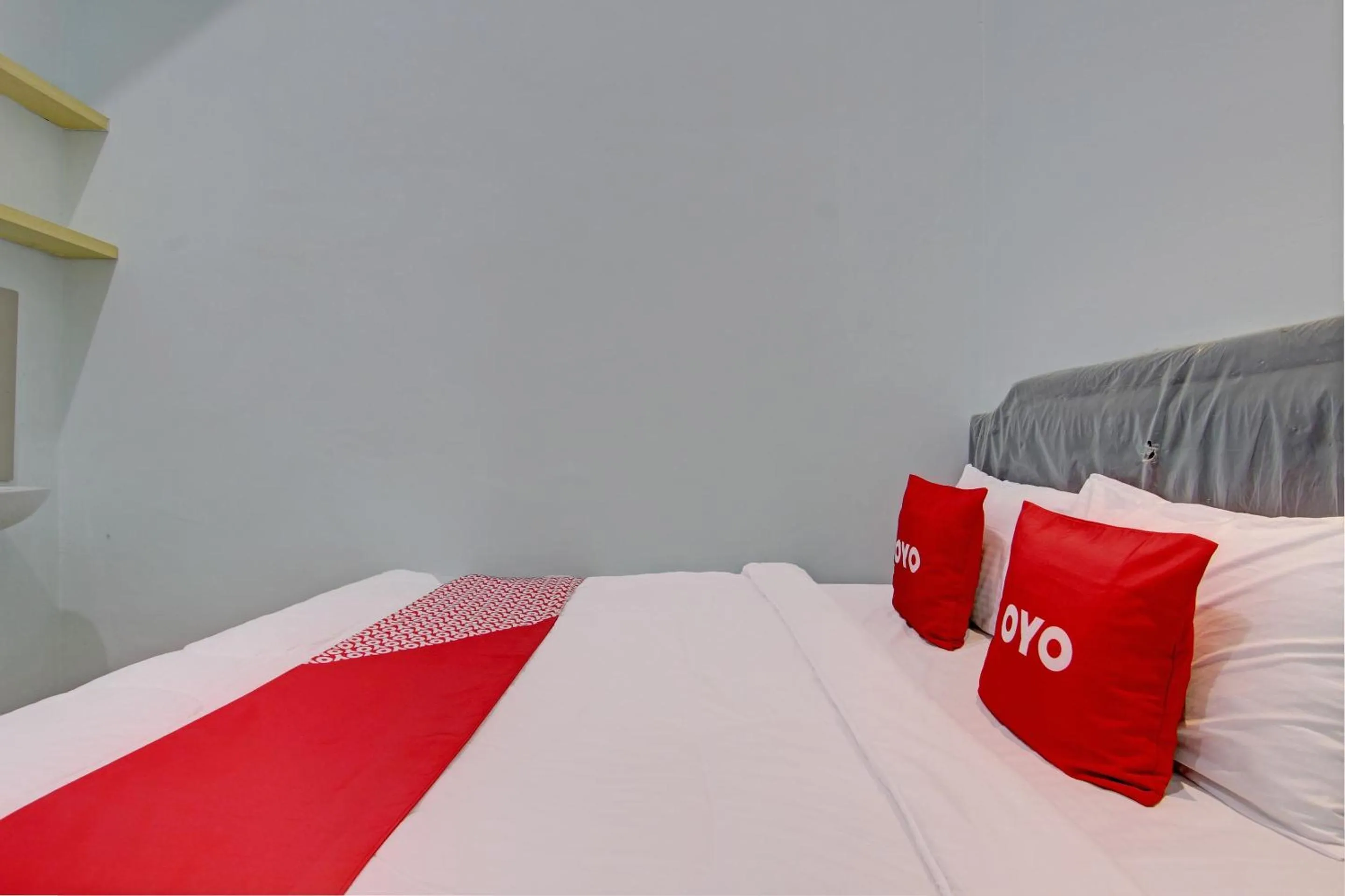 Bedroom, Bed in Hotel O New Puspa Residence