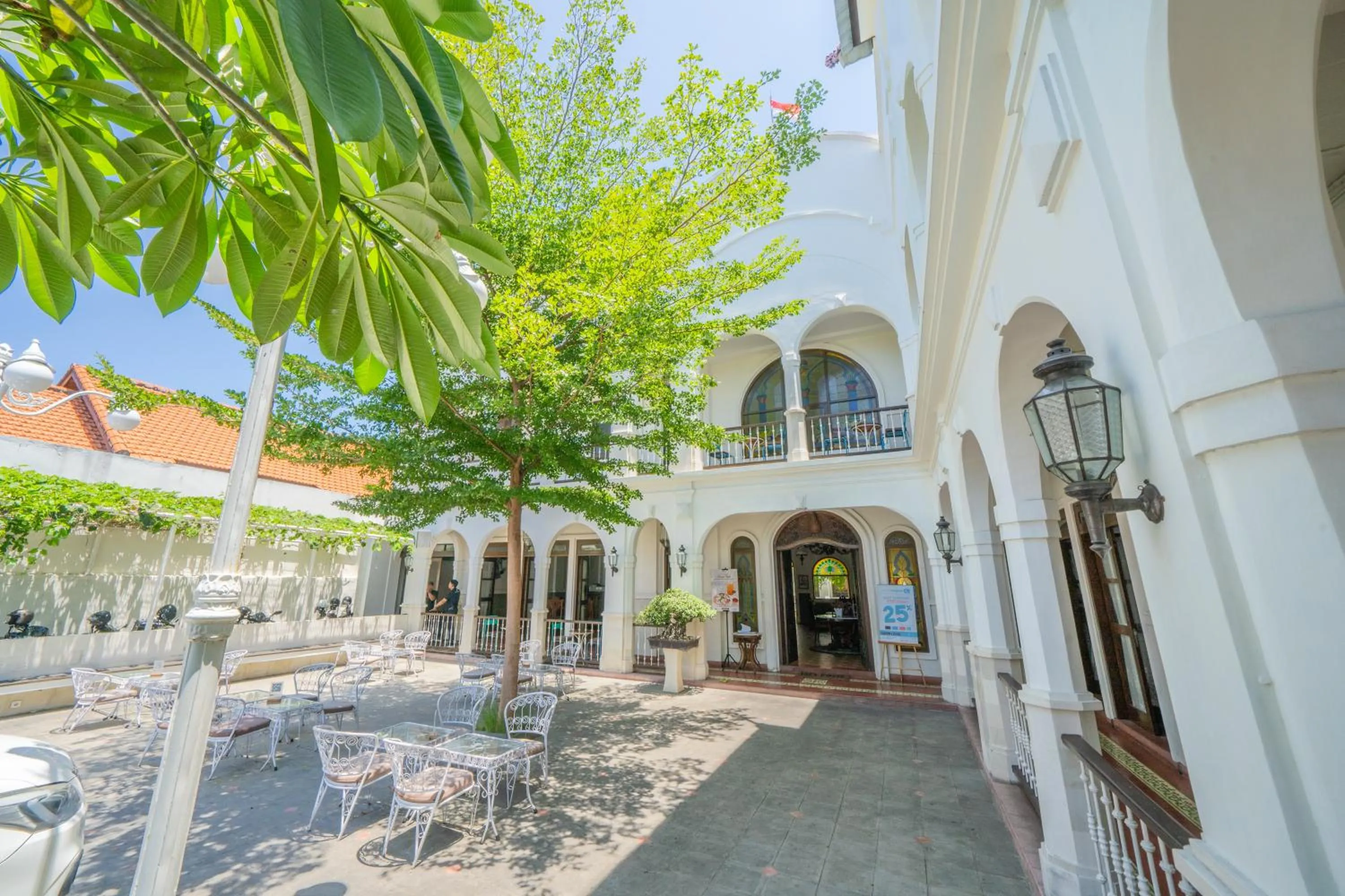 Restaurant/places to eat in Pitaloka Hotel Sanur By DeWizZ Management