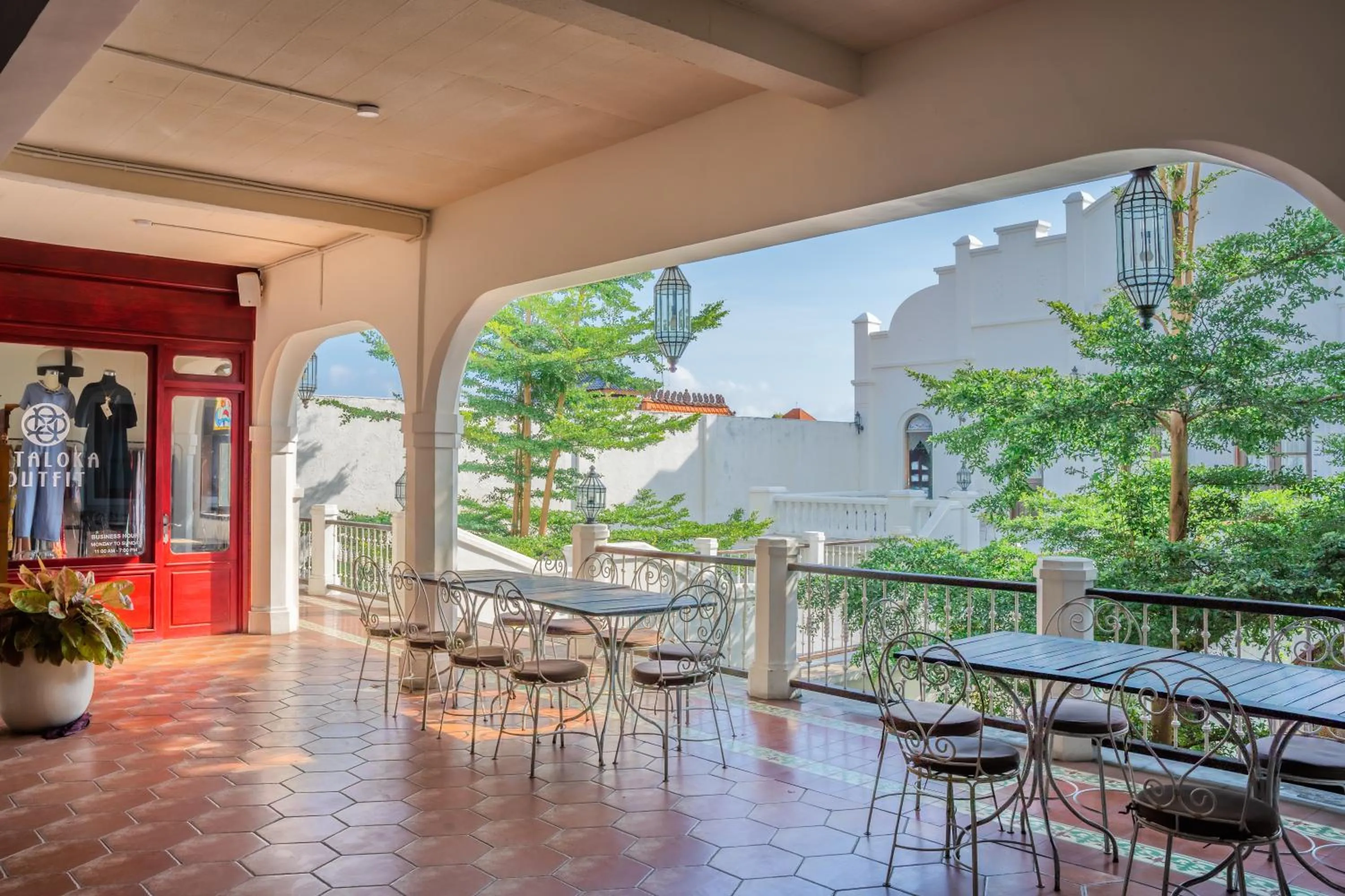 Restaurant/places to eat in Pitaloka Hotel Sanur By DeWizZ Management