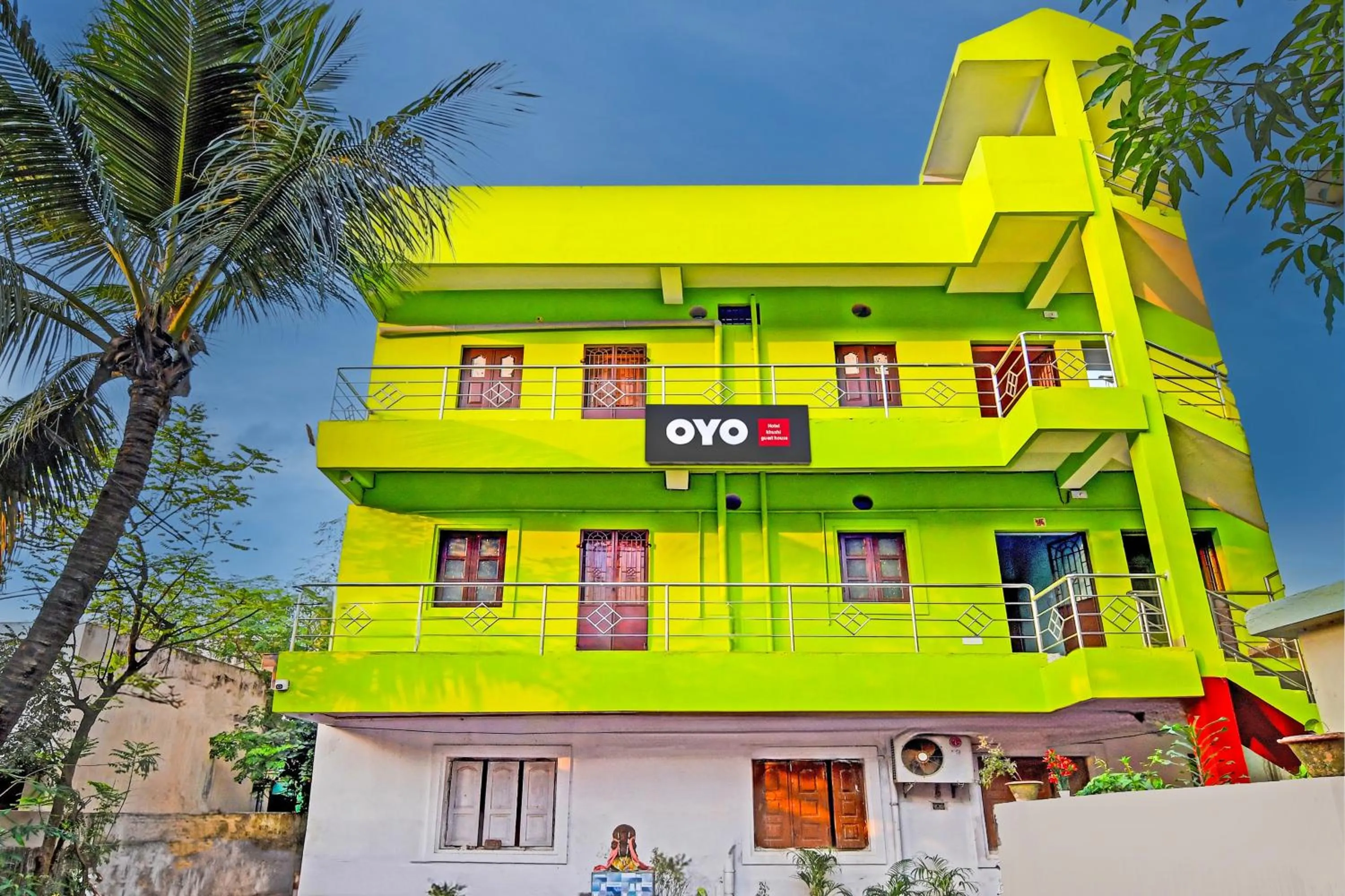 Facade/entrance in Super Hotel O Khushi Guest House