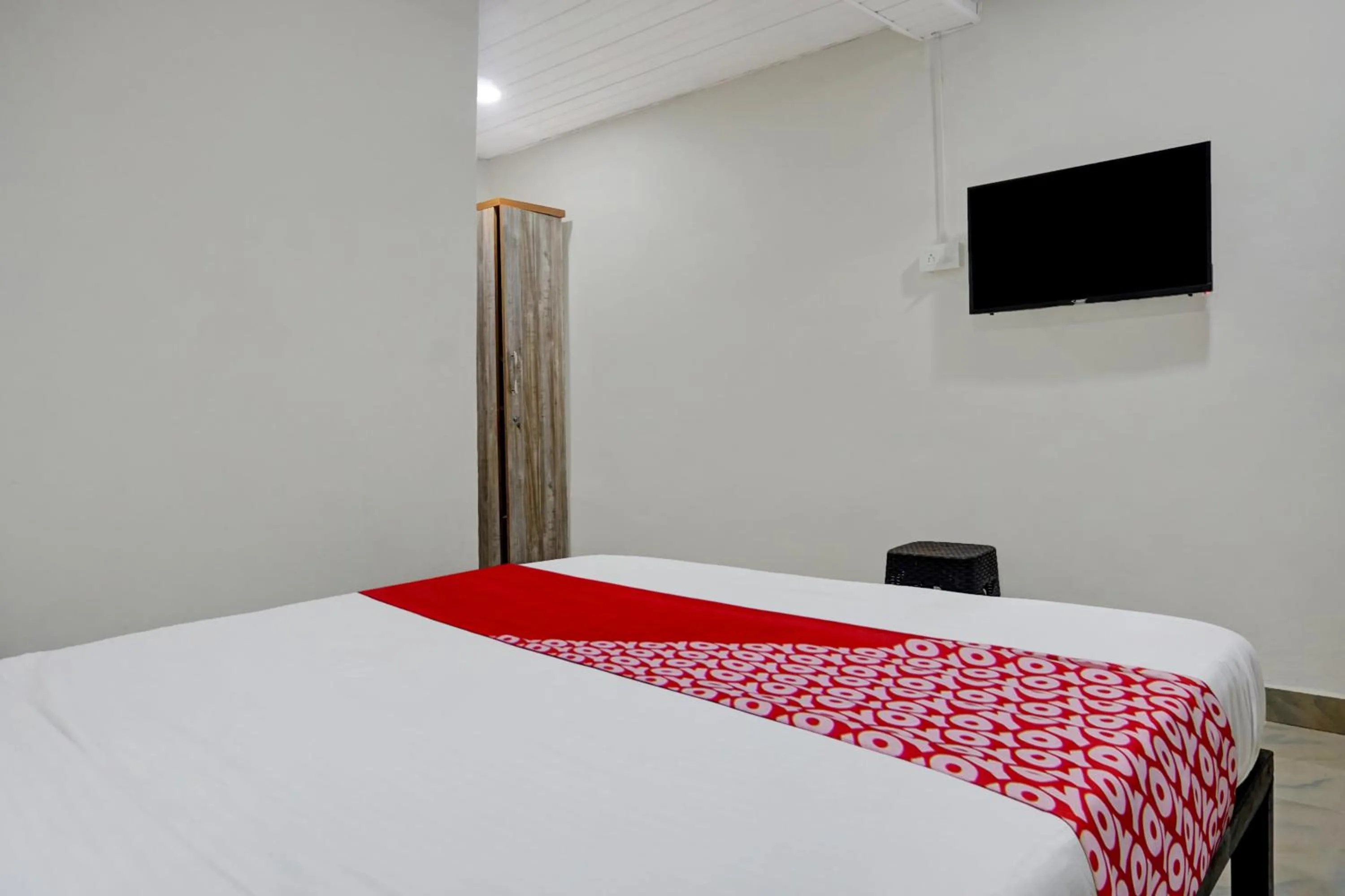 Bedroom, Bed in Hotel O Metro View