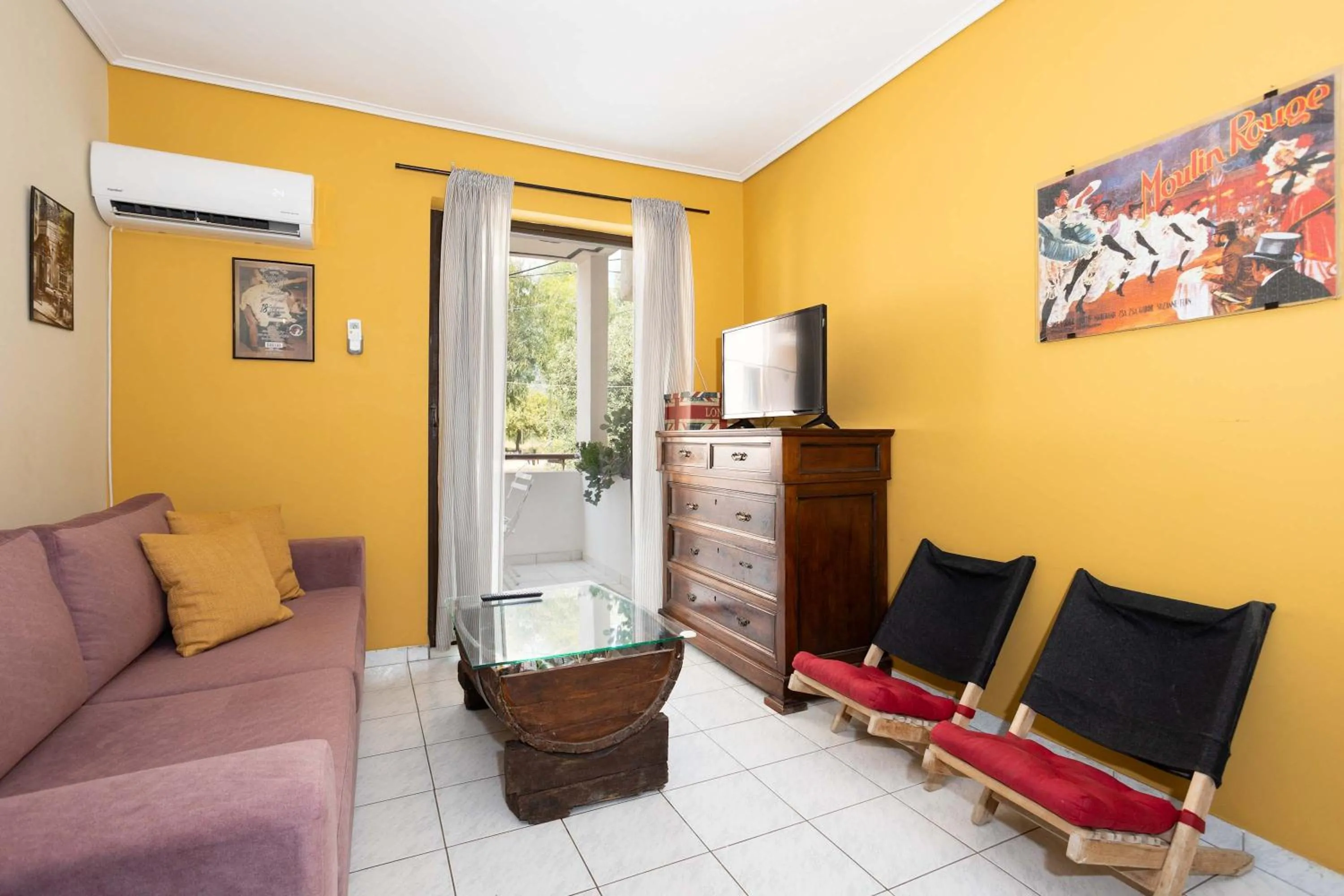 Kalamata's Handmade Apartment