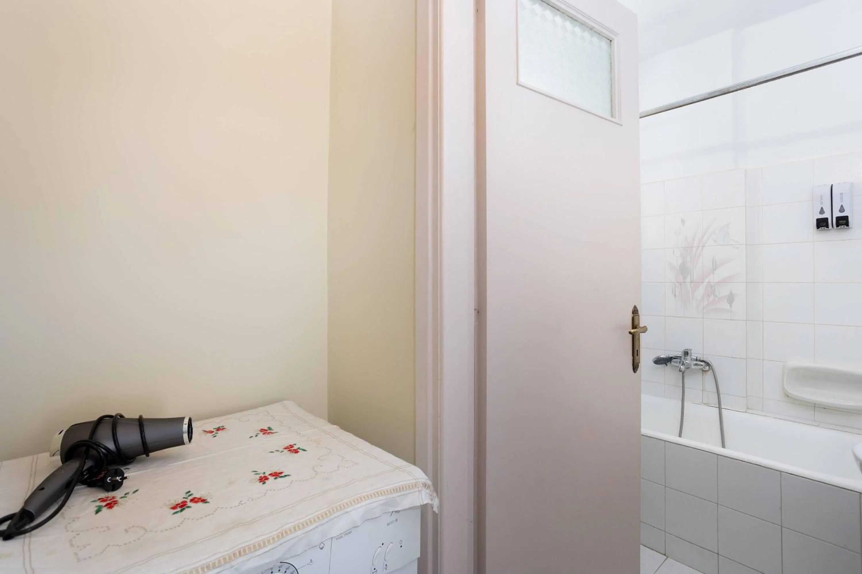 Kalamata's Handmade Apartment