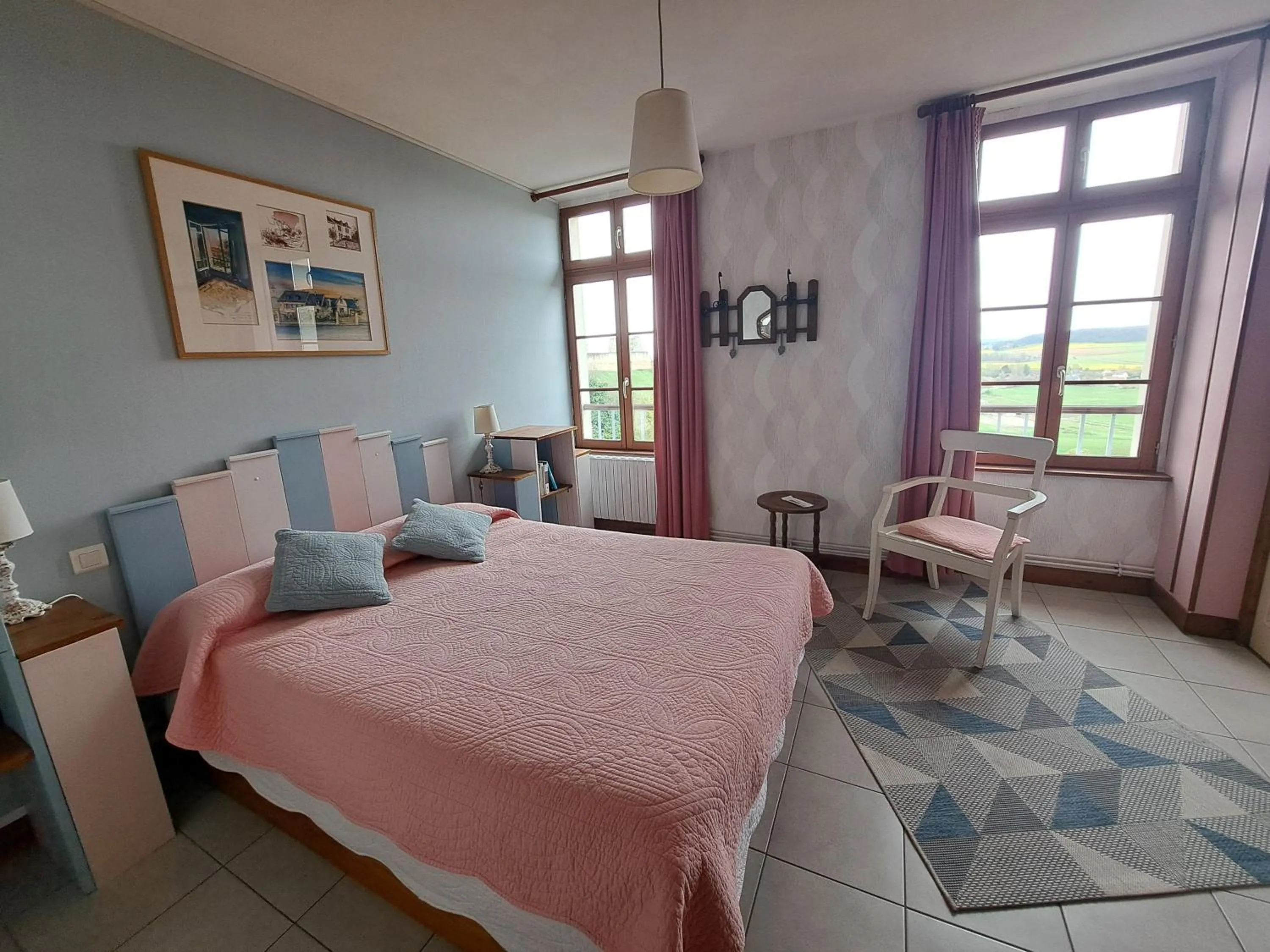 LOCATION à COUCY LE CHATEAU